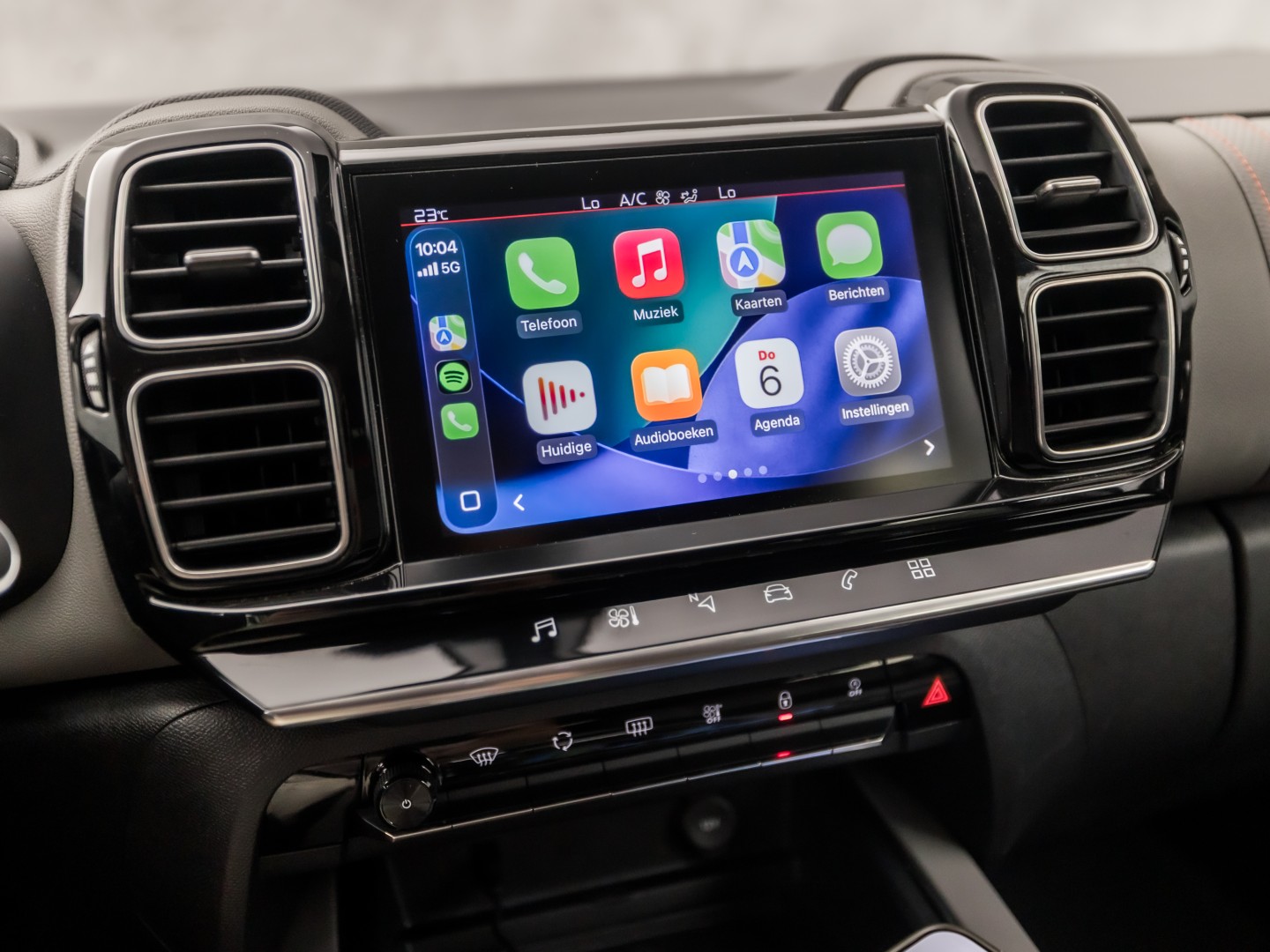 Citroën C5 Aircross 1.6 PureTech Sport 181Pk Automaat (APPLE CARPLAY, GROOT NAVI, 360 CAMERA, LM VELGEN, TREKHAAK, SPORTSTOELEN, KEYLESS, ADAPTIVE CRUISE, NIEUWSTAAT)