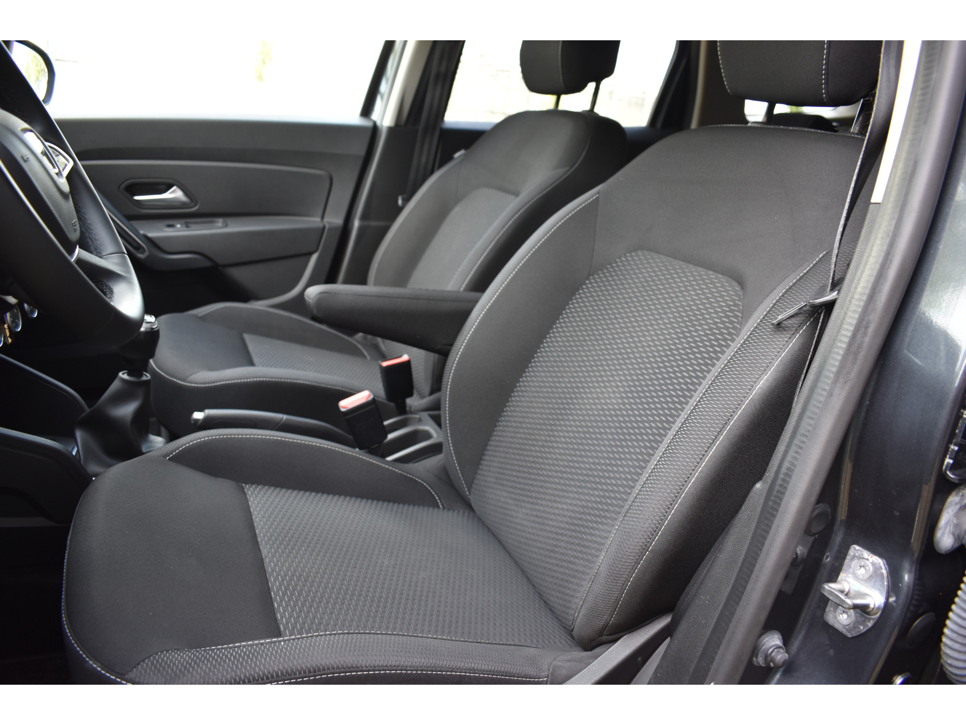 Dacia Duster 1.2 TCe Comfort Airco sidestep