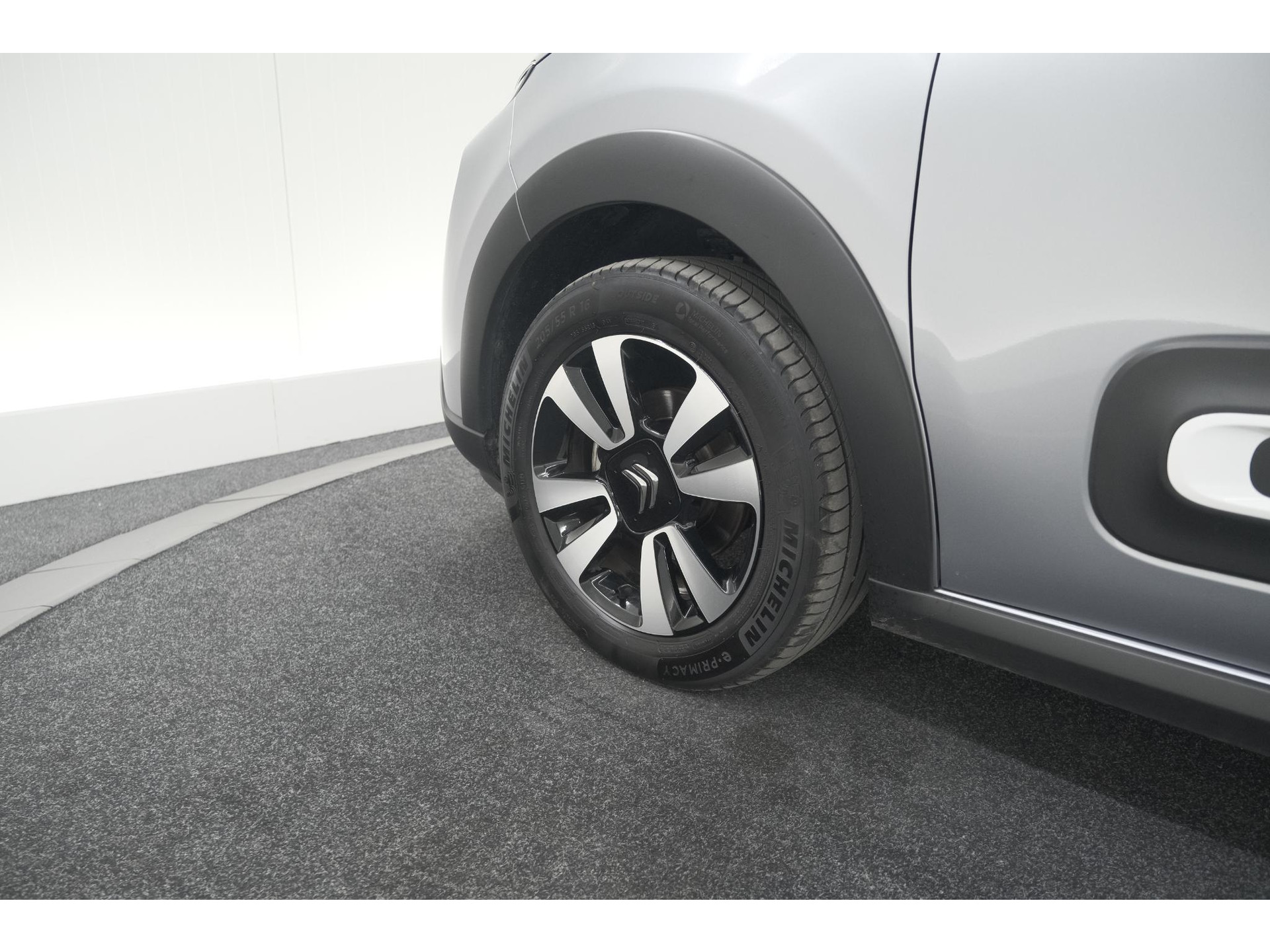 Citroen C3 PureTech 110 EAT6 Max | Apple Carplay | Parkeersensoren | Climate Control | 16 Inch Lichtmetalen Velgen