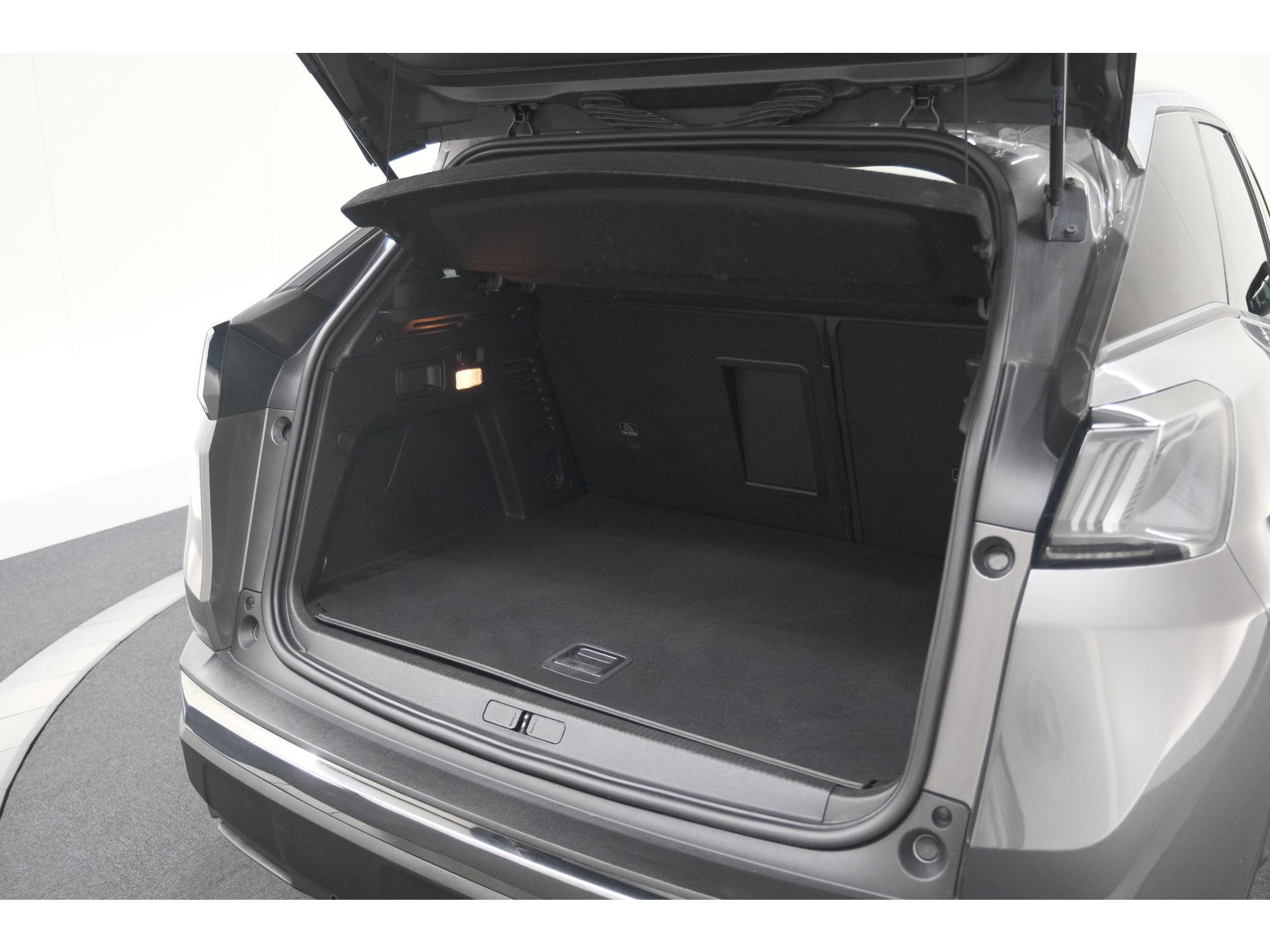 Peugeot 3008 1.6 HYbrid 225 Allure | Camera | Dodehoekdetectie | Navigatie | Apple Carplay