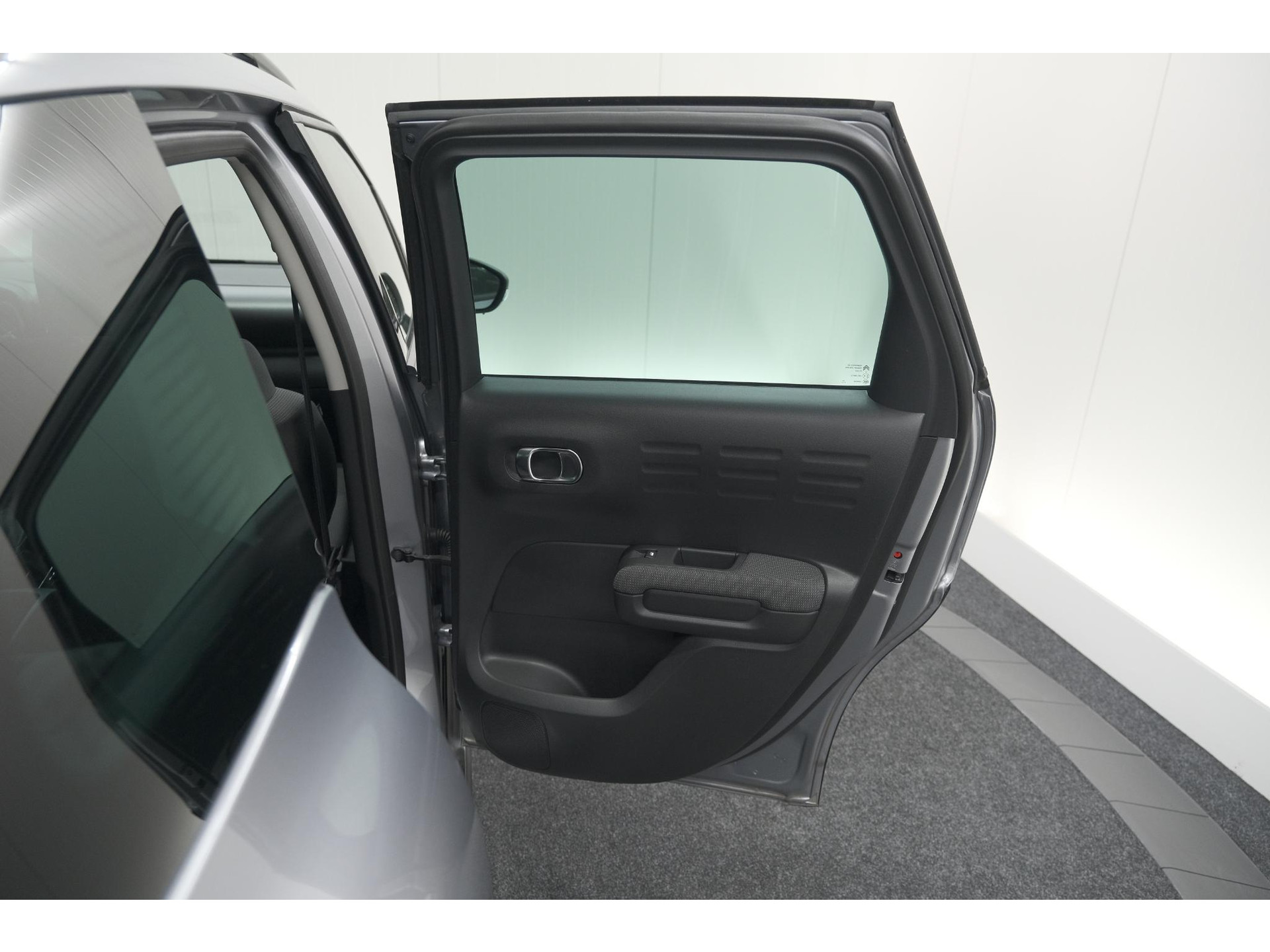 Citroen C3 Aircross PureTech 130 EAT6 Max | Parkeersensoren | Stoelverwarming | Apple Carplay | 16 Inch Lichtmetalen Velgen
