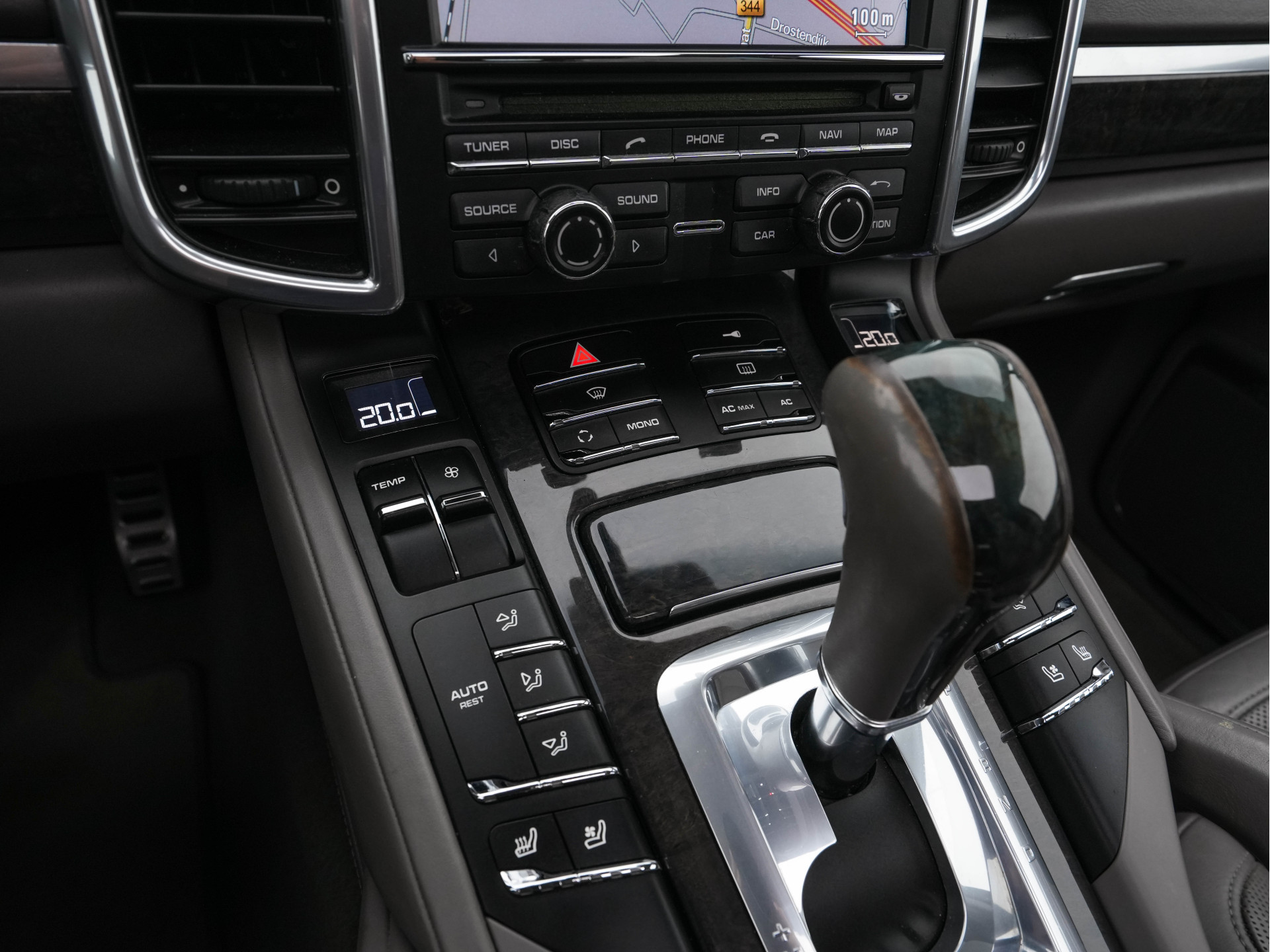 Porsche Cayenne 4.8 Turbo AWD Aut. *PANO | LEATHER | BURMESTER-SURROUND | BI-XENON | MEMORY-PACK | NAVI-FULLMAP | ADAPTIVE-CRUISE | AIR-SUSPENSION | CAMERA | SPORT-SEATS |  20''ALU*