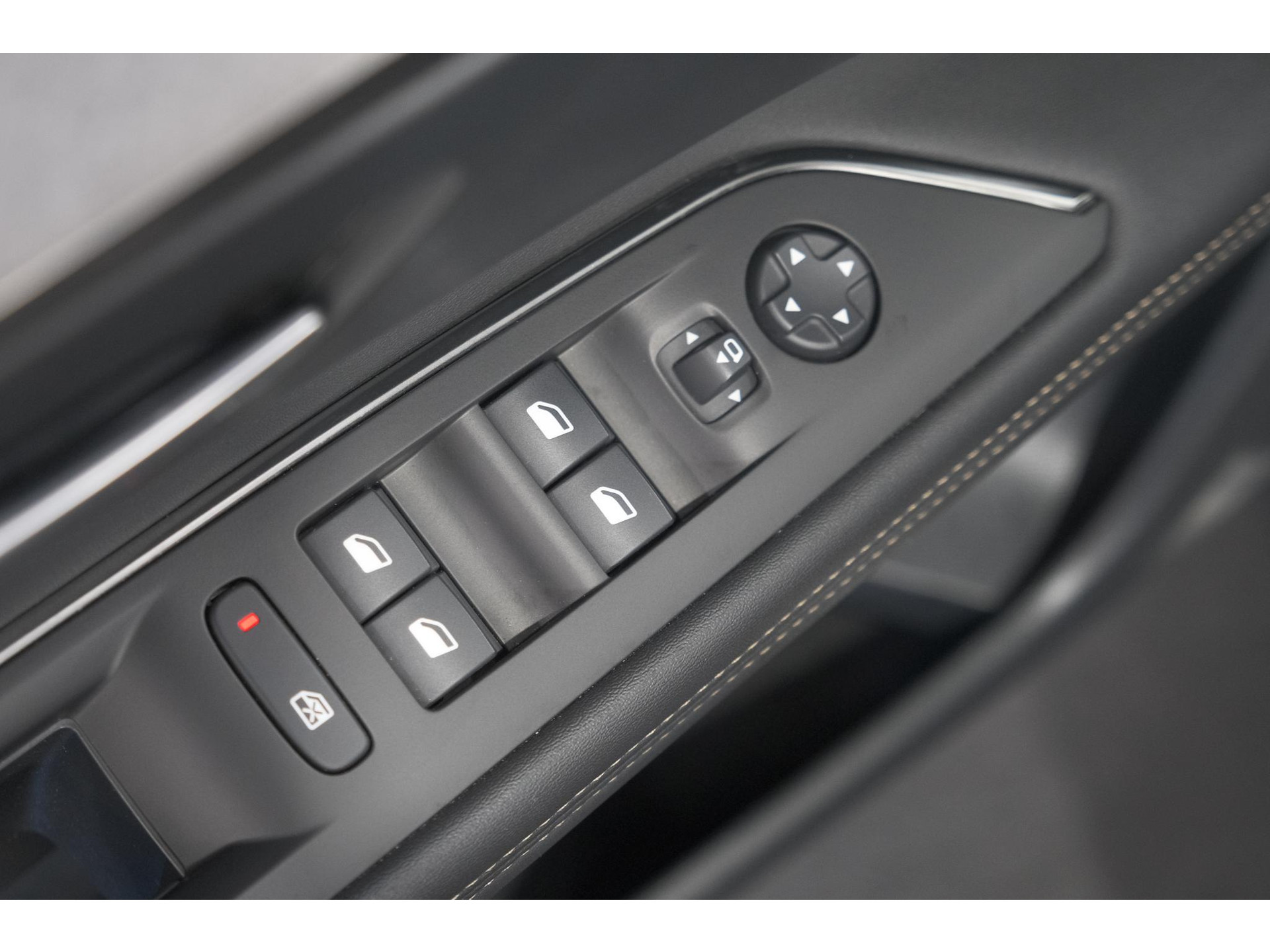 Peugeot 3008 PureTech 130 EAT8 GT | Adaptieve Cruise Control | Camera | Navigatie | Apple Carplay