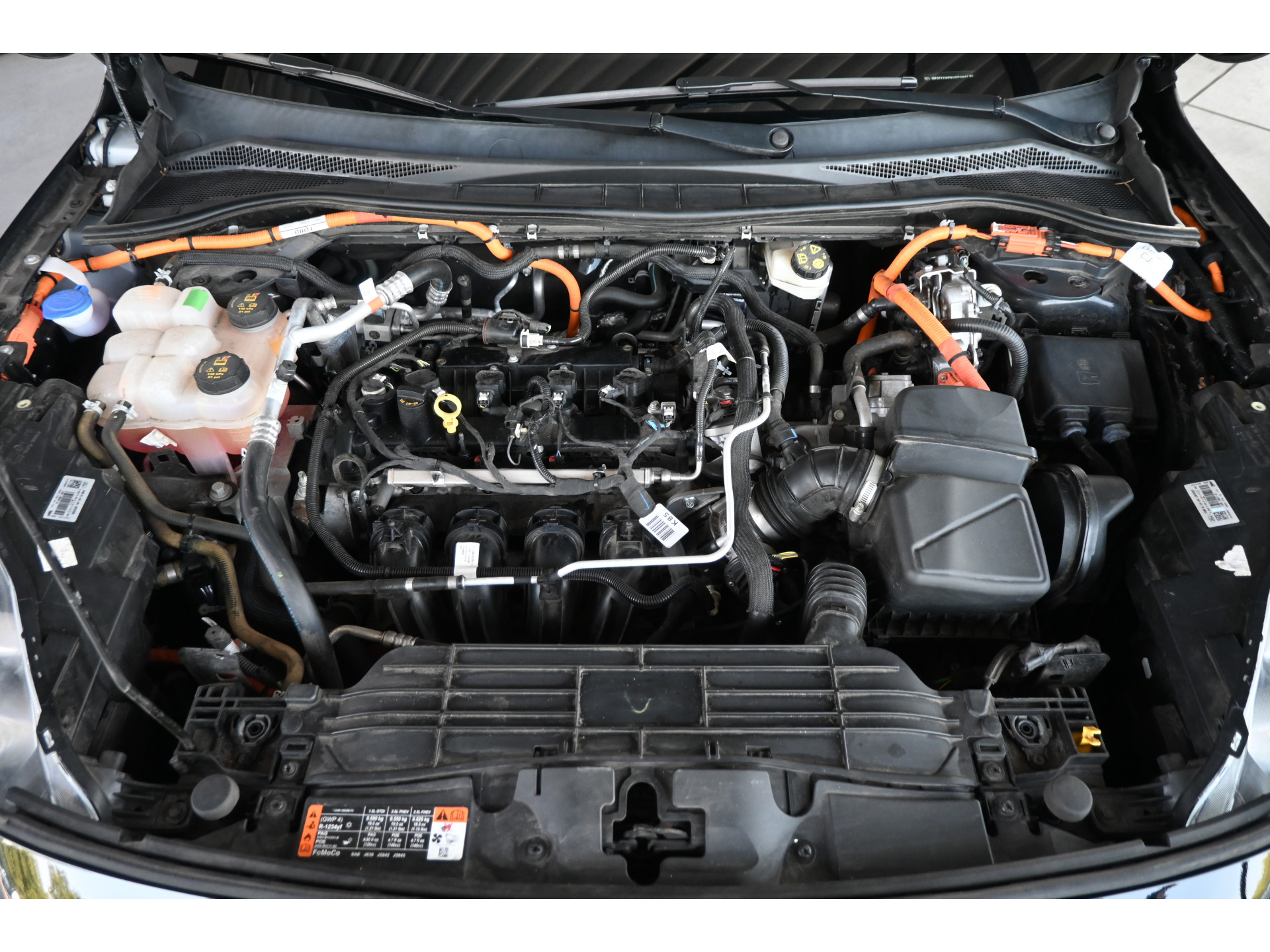 Ford Kuga 2.5 PHEV Vignale Automaat Navigatie Stoelverwarming Head Up! LED Camera Rijklaarprijs! Inruil Mogelijk!