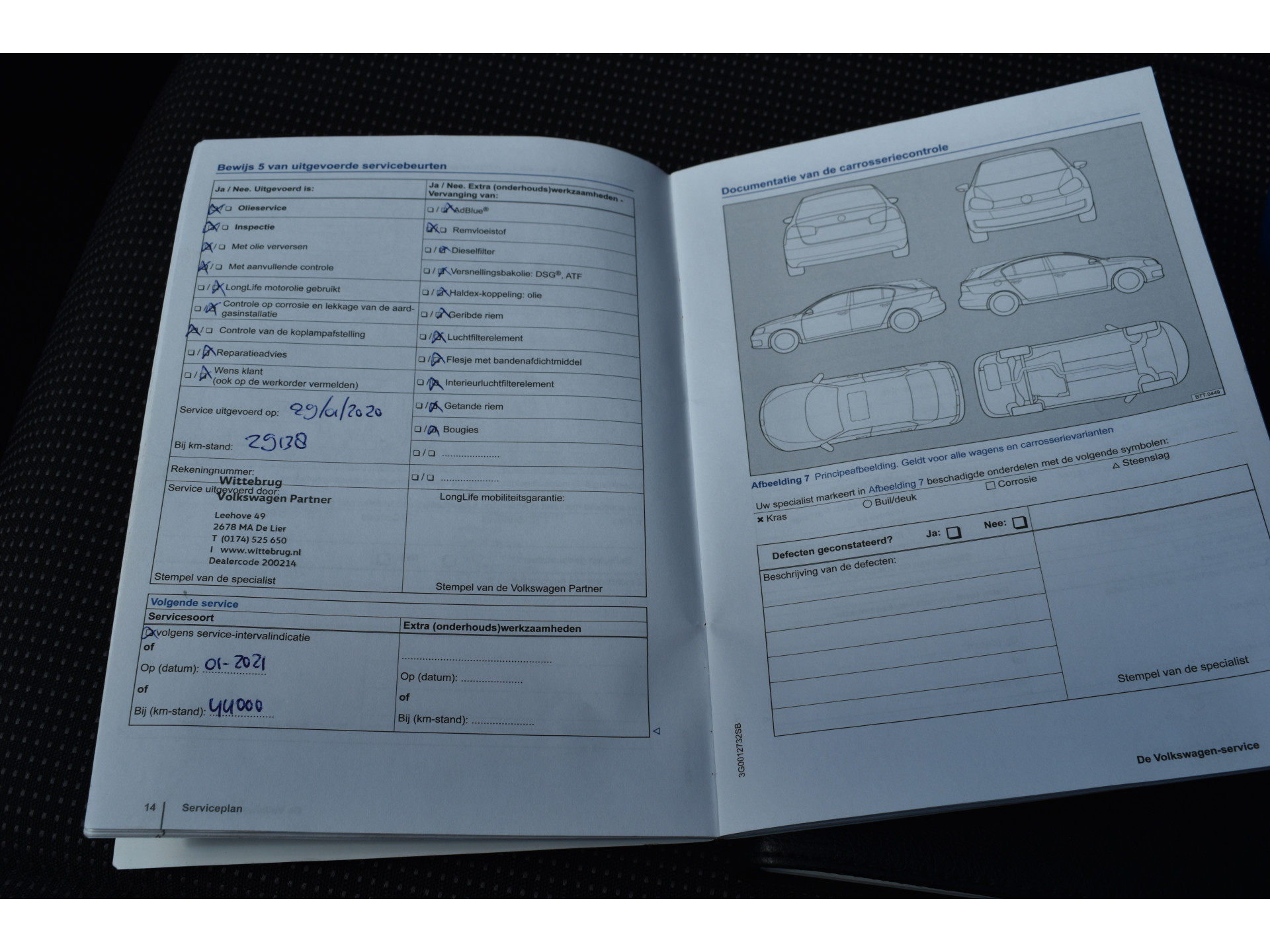 Volkswagen Up! 1.0 high up! BlueMotion Panodak Navigatie Pdc Lage km-stand