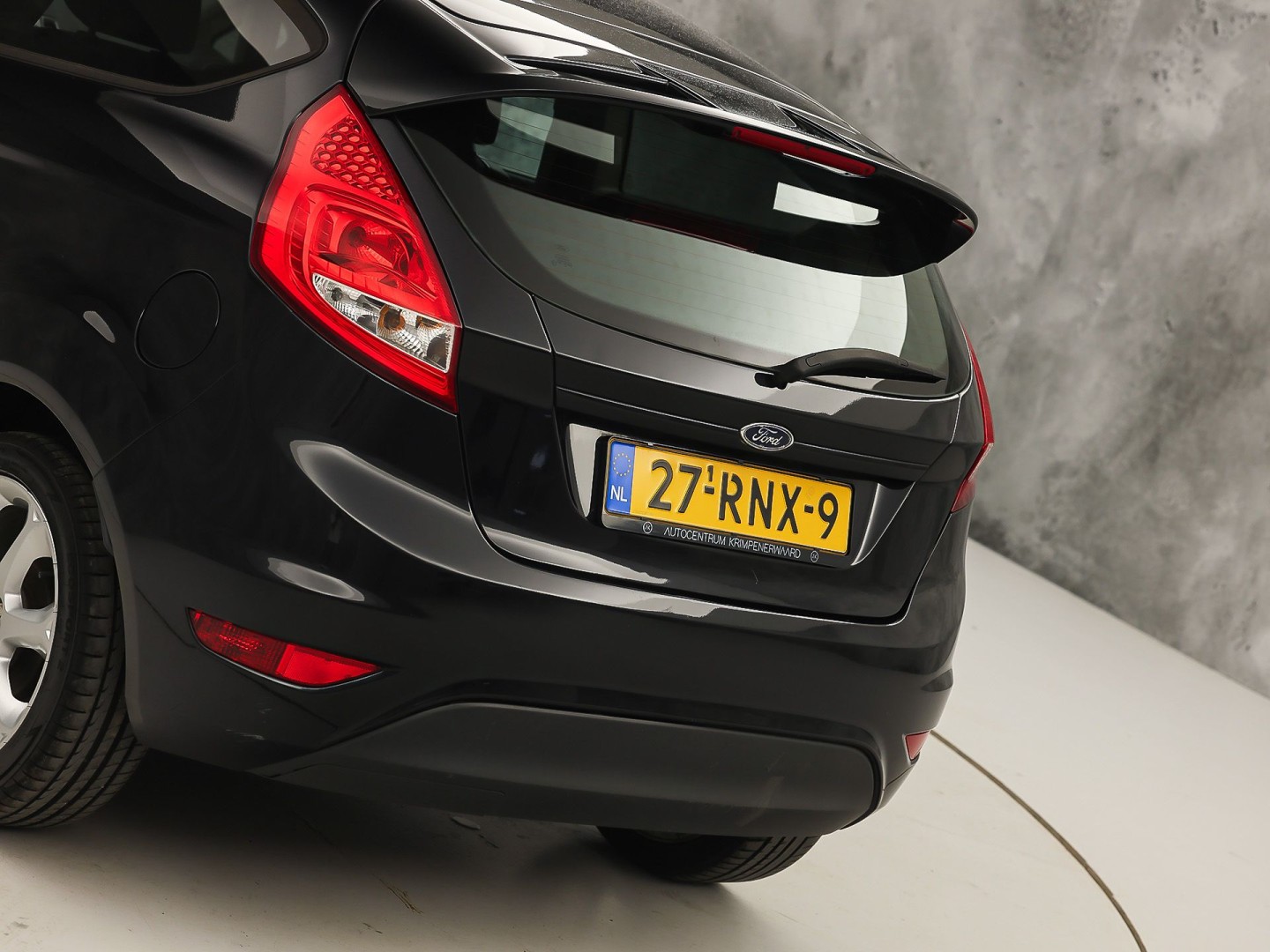 Ford Fiesta 1.25 S-Edition (AIRCO, LM VELGEN, ELEK RAMEN, GETINT GLAS, SPORTSTOELEN, MULTIFUNCTIONEEL STUURWIEL, NIEUWSTAAT)