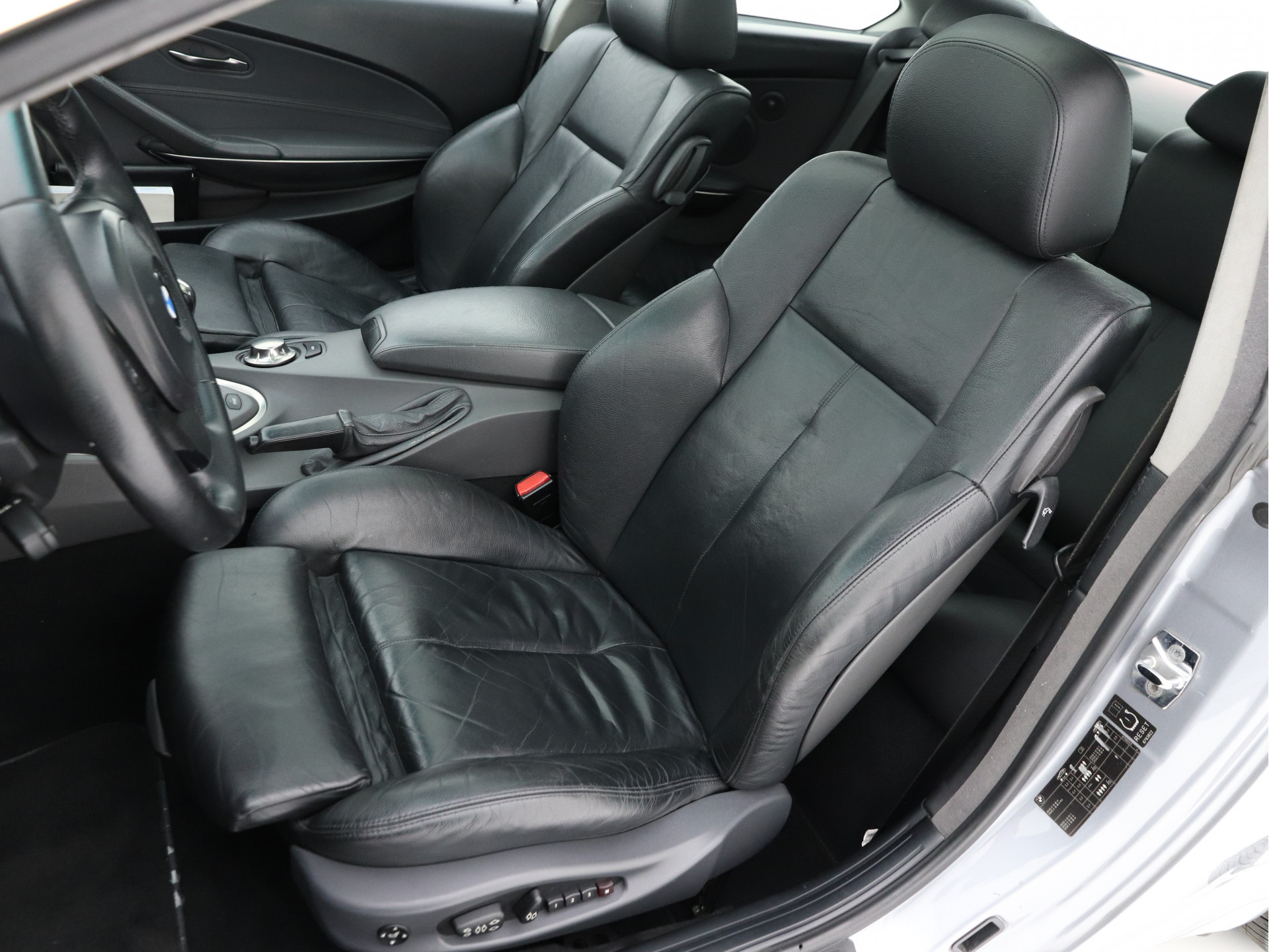 BMW 6-serie 645Ci S (⚠️) Aut. PANO | BI-XENON | DAKOTA-FULL-LEATHER | NAVI-FULLMAP | HIFI-SOUND | PDC | MEMORY-PACK |  ECC | CRUISE | CONTOUR-SPORT-SEATS | 19"ALU*