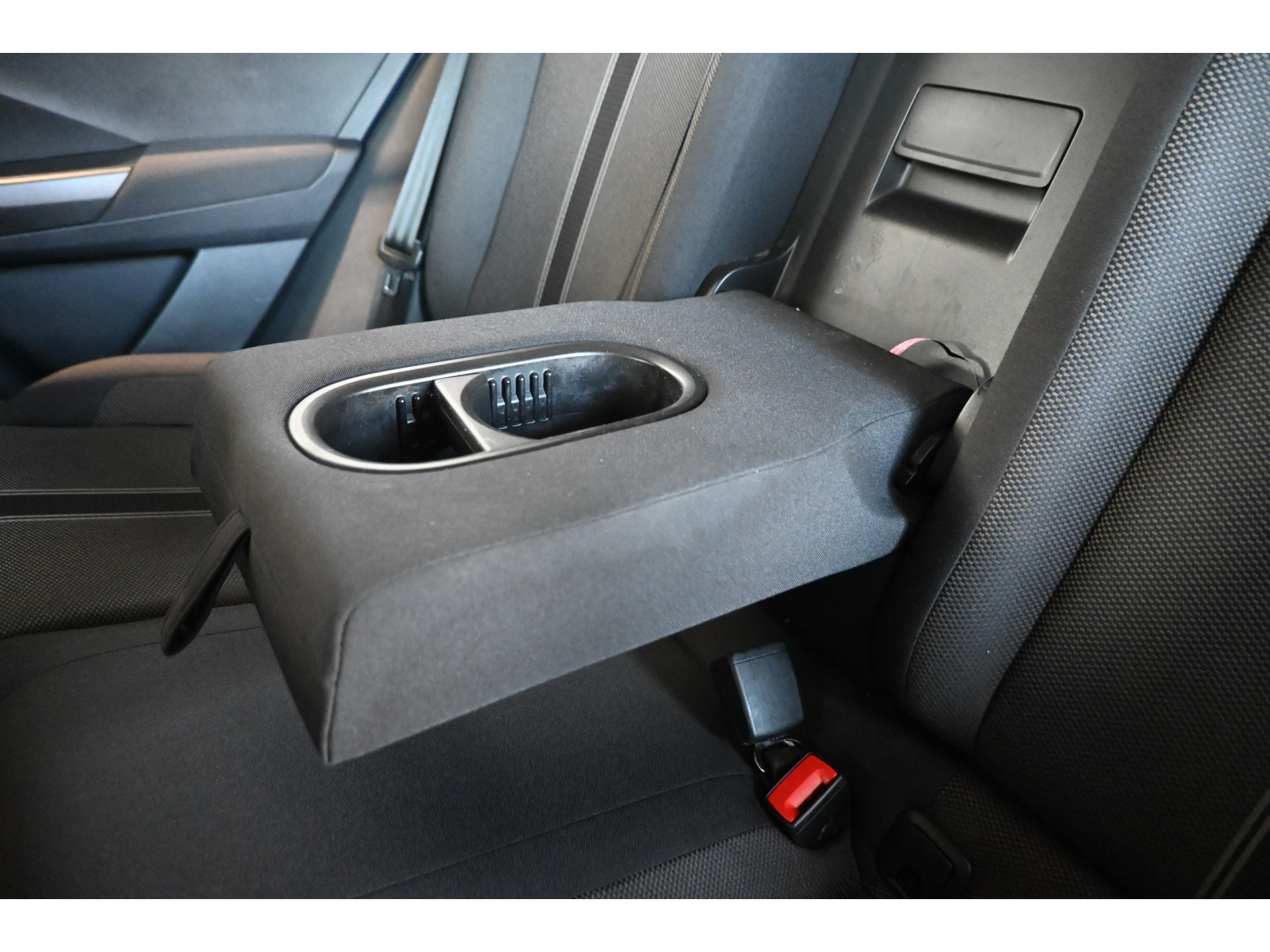 Volkswagen T-Roc 1.0 TSI Style Clima Adaptieve cruise Navigatie PDC Licht metaal Inruil mogelijk