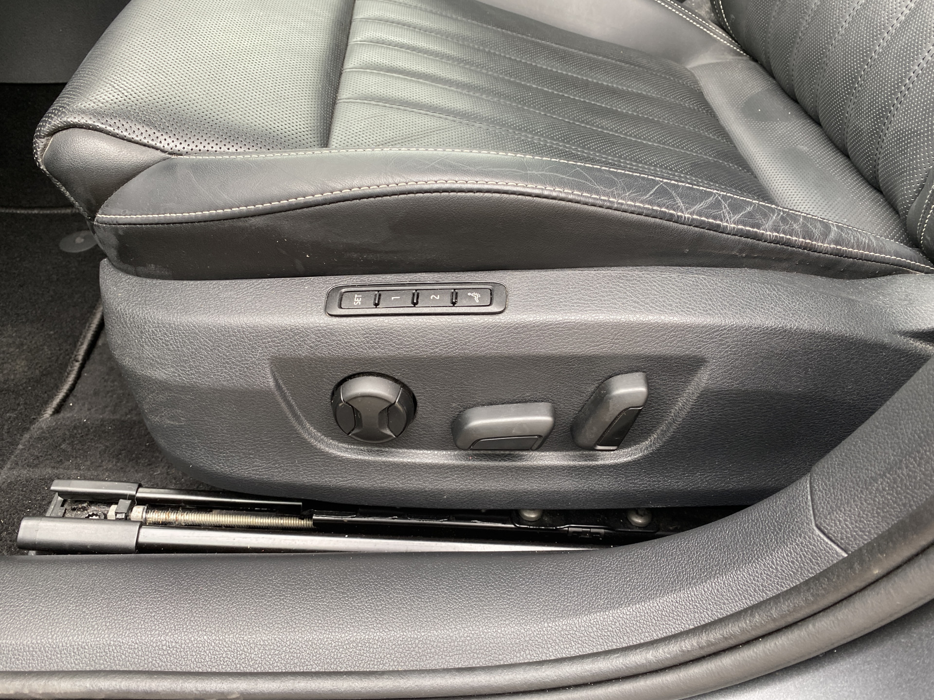 ŠKODA Superb Combi 1.4 TSI iV 218 pk Business Edition Plus AUT. | 1e eigenaar | navigatie | panoramadak | trekhaak | leder interieur