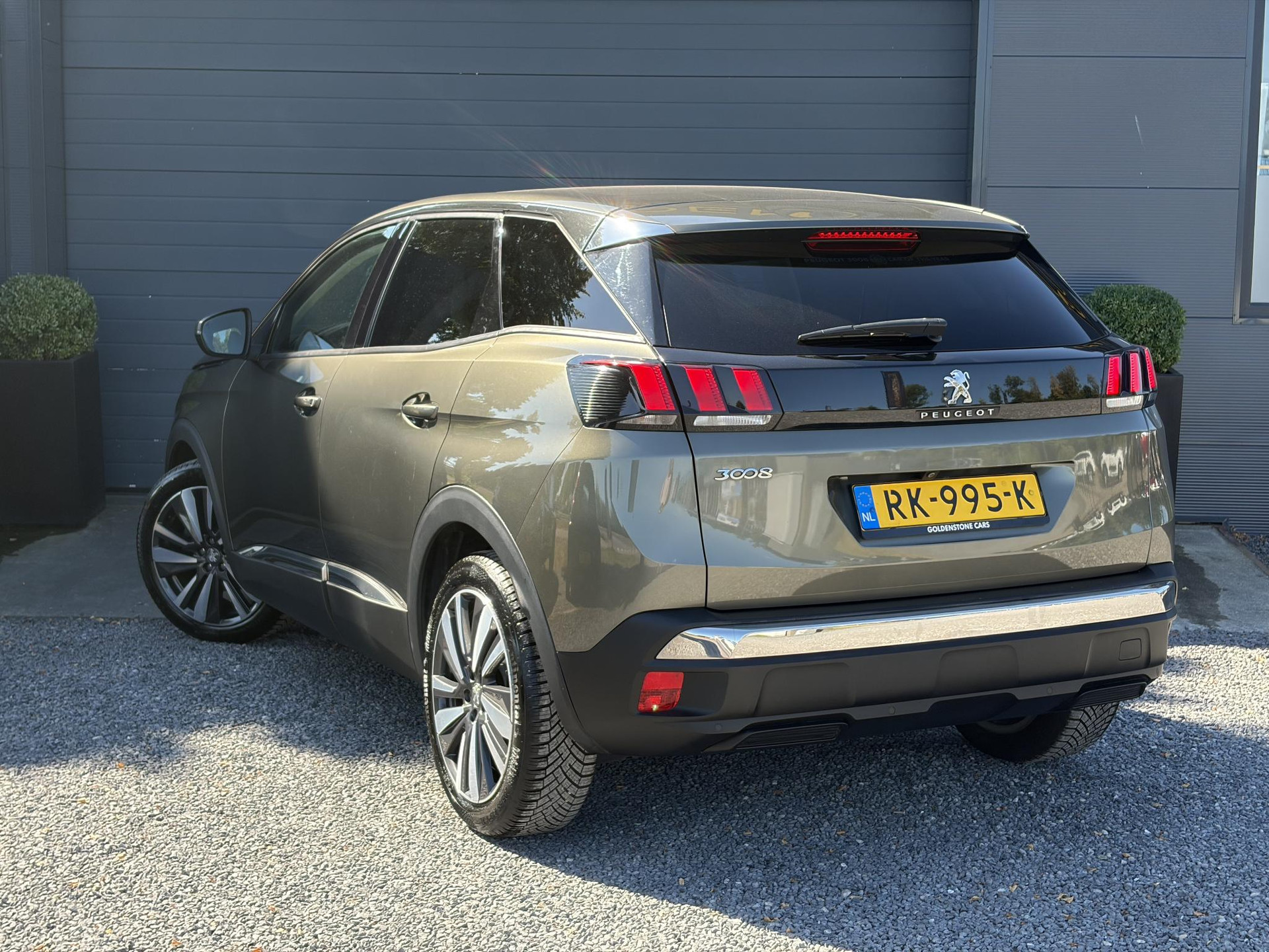 Peugeot 3008 1.2 PureTech Allure 2e Eigenaar l D-riem vv in 2023 l 360° Camera l Carplay l Dealer Onderhouden l Keyless l Stoelverwarming l Dodehoek l 6 Bak l Pdc V+A l 131pk l Bj 12-2017 l 19'' Lmv l Apk tot 12-2026