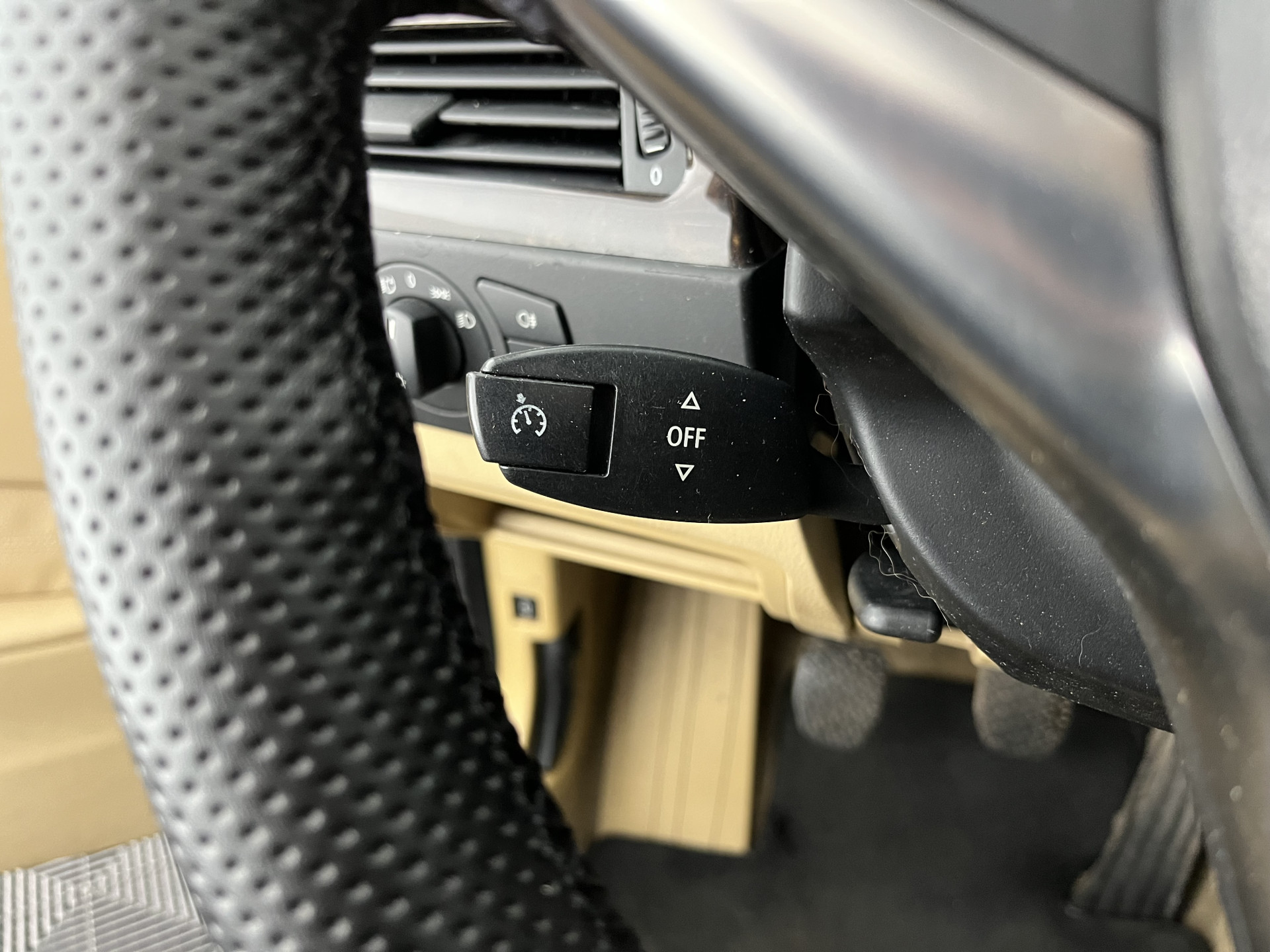 BMW 5-serie Touring 525d *PANO | LEATHER | NAVI-FULLMAP | HIFI-SOUND | ECC | HEATED-SPORTSEATS | PDC | CRUISE | TOWBAR | 16''ALU *