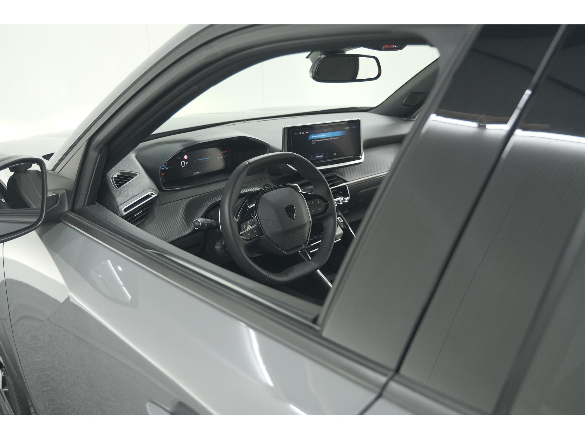 Peugeot 2008 PureTech 130 EAT8 Allure | 360 Camera | Adaptieve Cruise Control | Navigatie