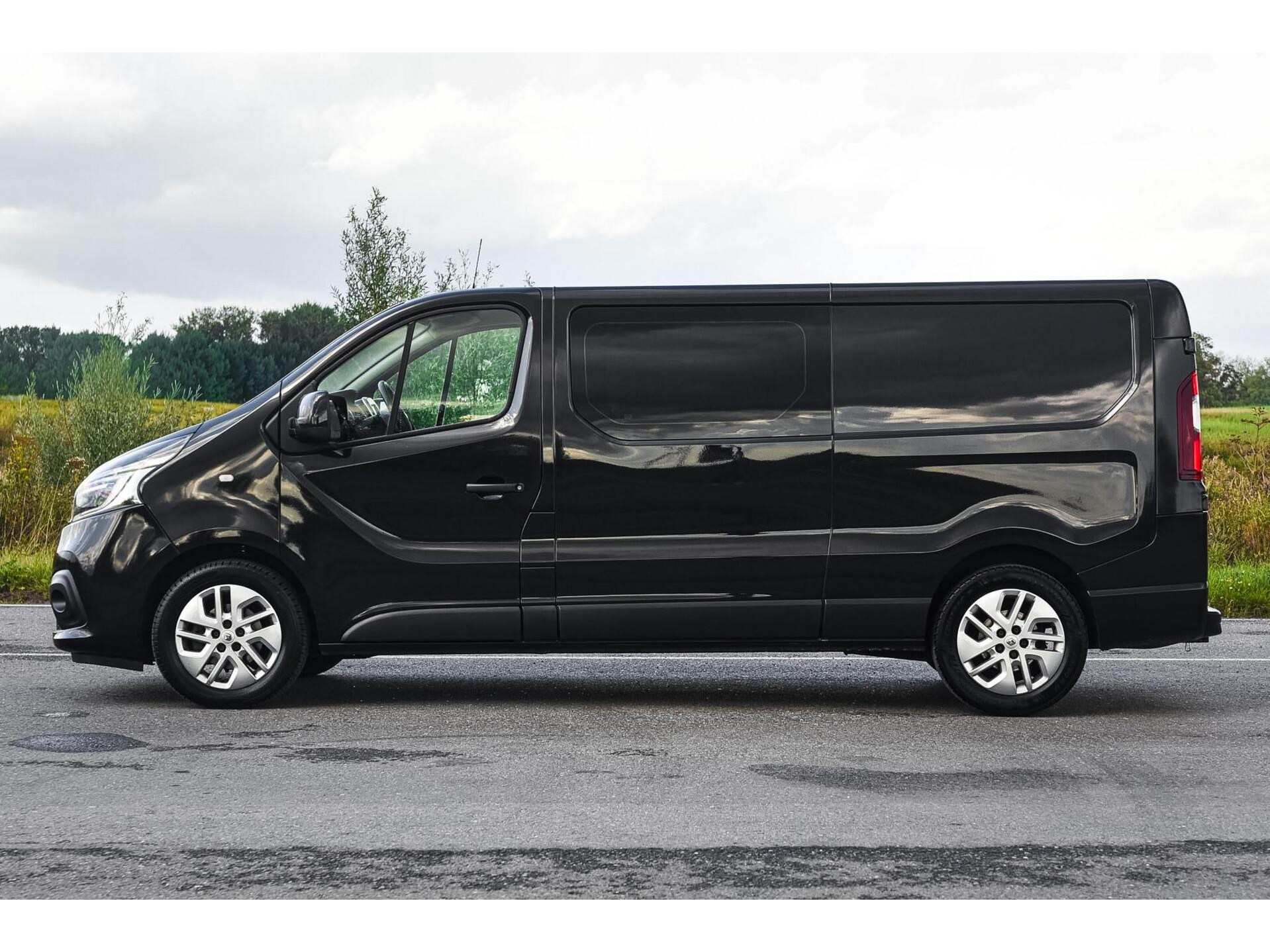 Trafic 2.0 dCi 145 DC Luxe | Automaat | 6-Pers