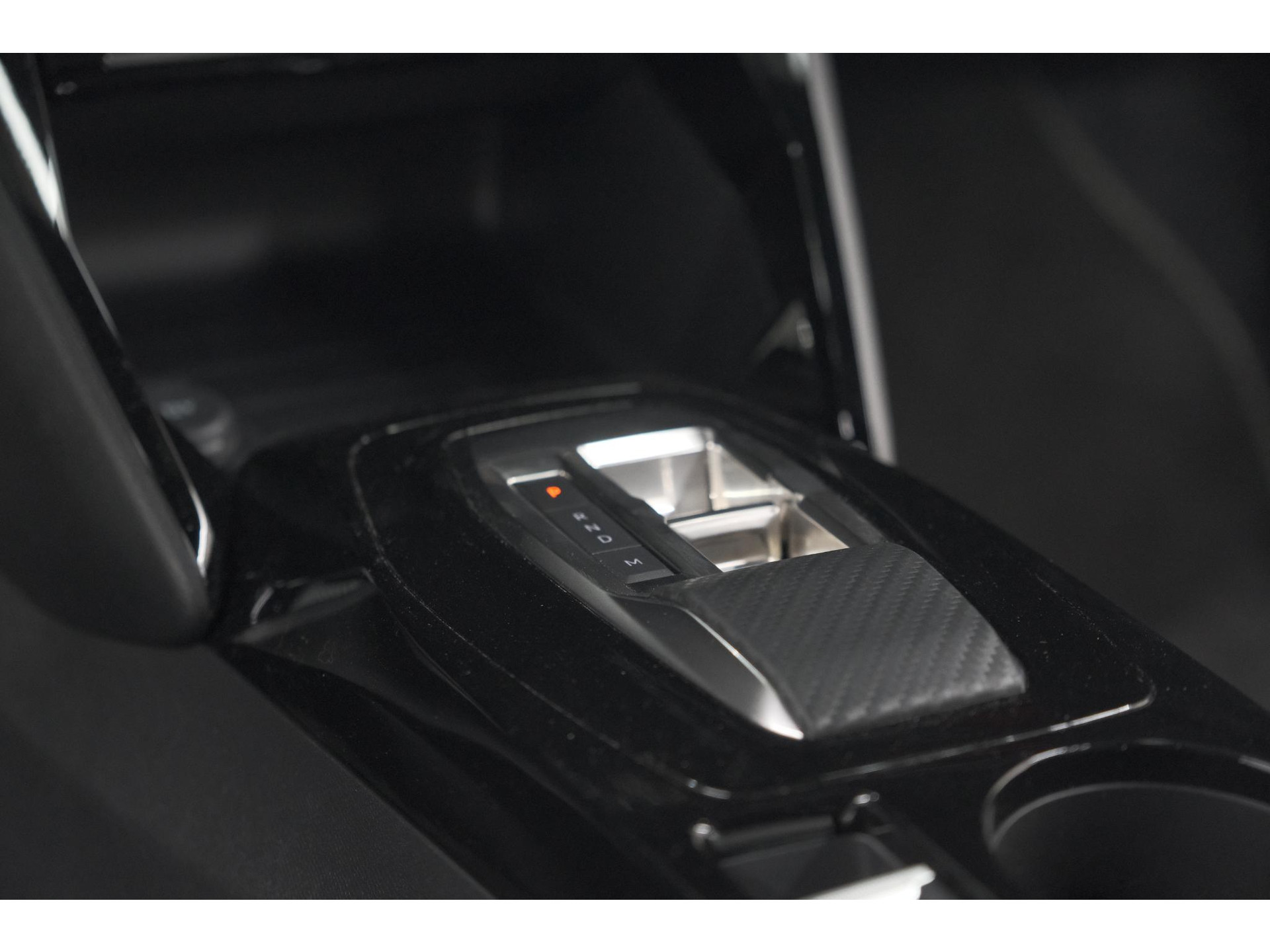 Peugeot 2008 PureTech 130 EAT8 GT | 360 Camera | Stoelmassage | Adaptieve Cruise Control | Dodehoekdetectie