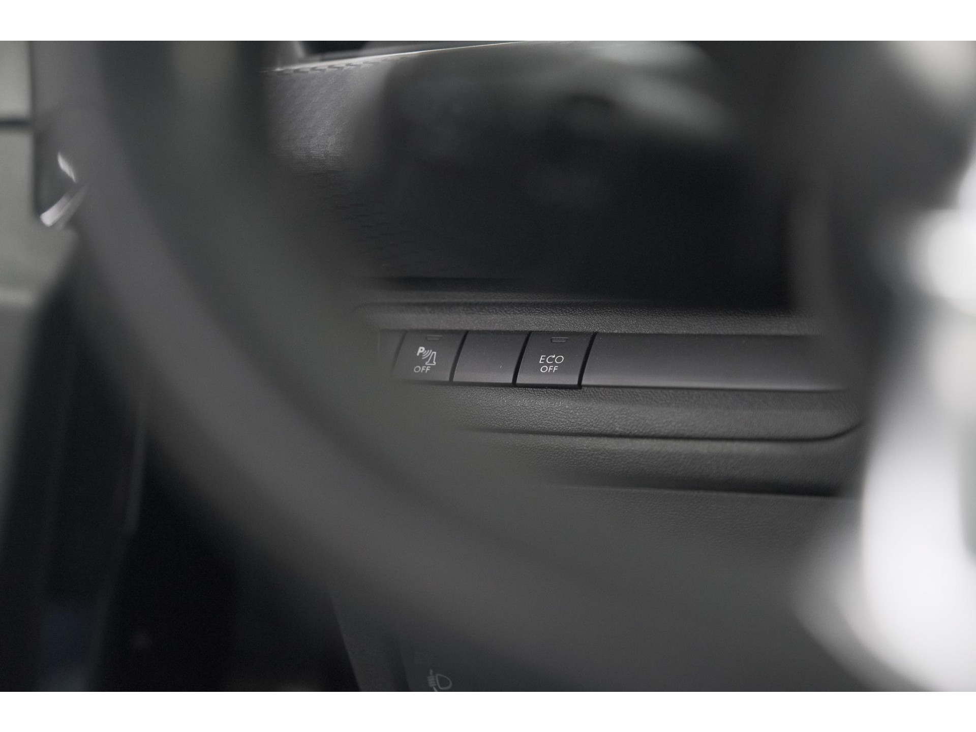 Peugeot 2008 PureTech 110 Allure | Panoramadak | Navigatie | Camera | Parkeersensoren