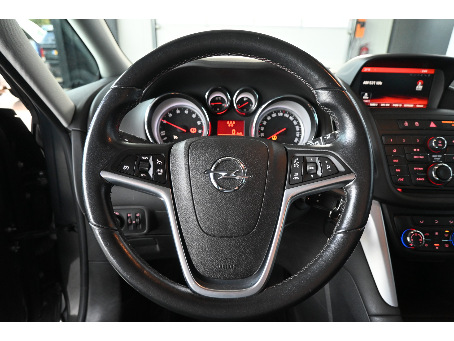 Opel Zafira Tourer 1.4 Edition 7p Clima Cruise control Navigatie PDC Goed Onderhouden! Inruil Mogelijk!