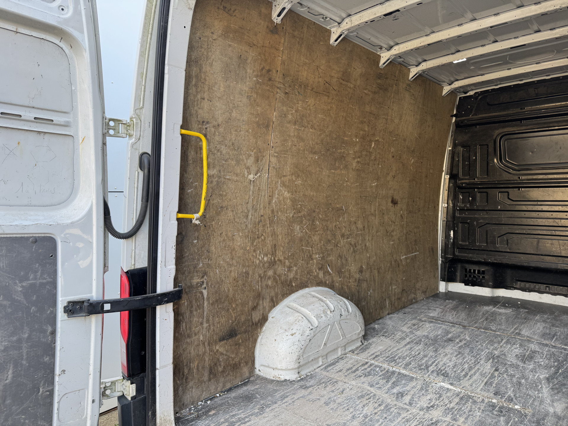Volkswagen Crafter 2.0 TDI 140 PK Imperiaal Glasresteel Glastransporter L3H3 Camera Carplay Airco Cruise control Glaszetter