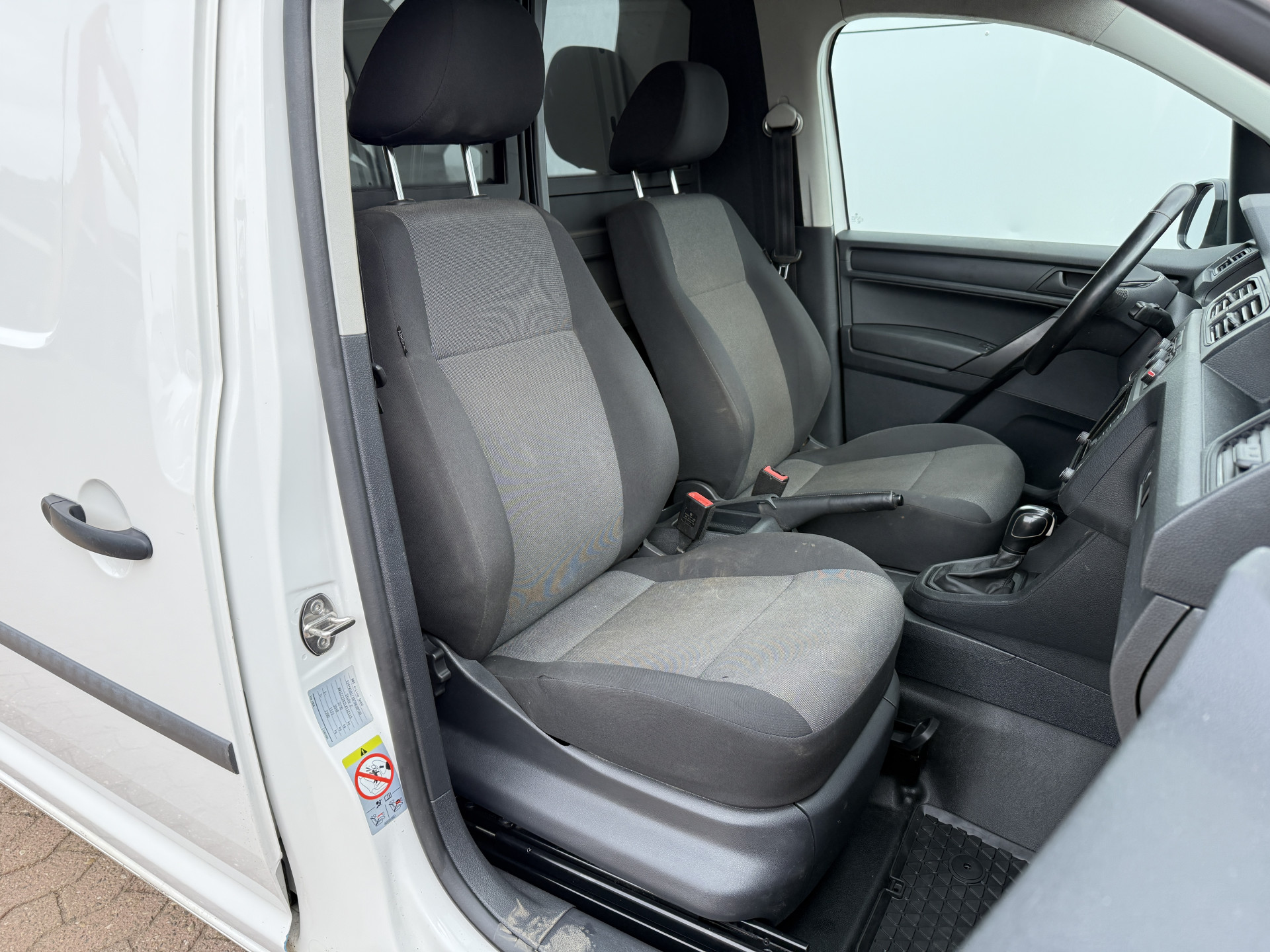 Volkswagen e-Caddy 37kWh 113PK L2H1 Elektrisch Caddy ABT Maxi 37,3kWh 159km WLTP Trekhaak Lichmetalen Velgen Airco Stoelverwarming Apple Carplay Parkeersensoren