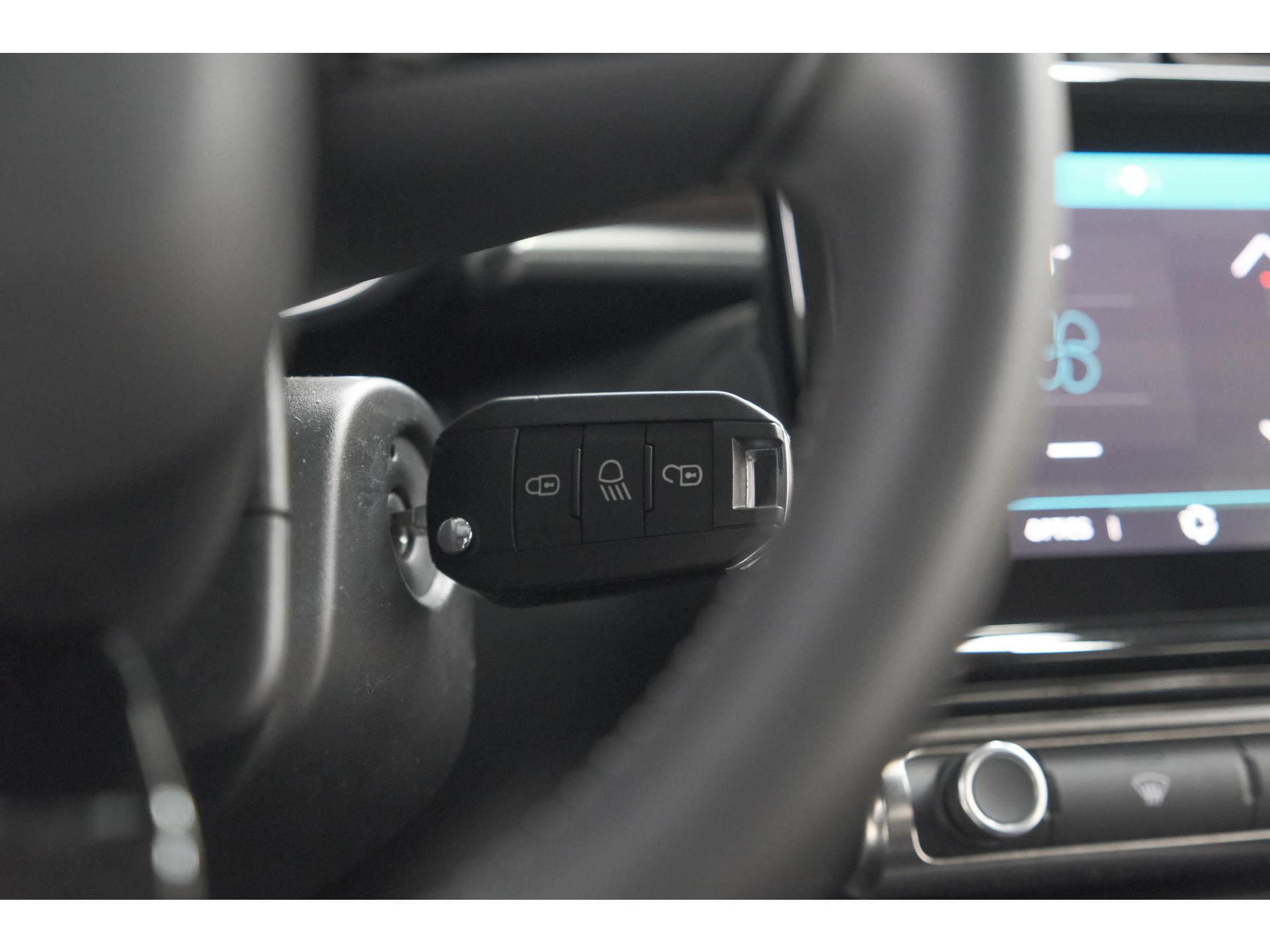 Citroen C3 PureTech 82 Feel Edition | Apple Carplay | Parkeersensoren | Navigatie | Climate Control | 16 Inch Velgen