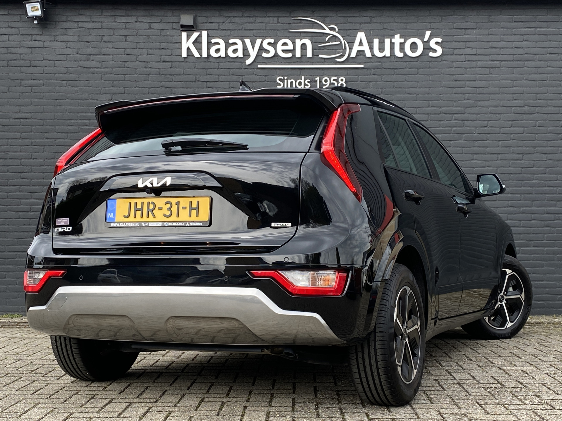 Kia Niro 1.6 GDi PHEV 184 pk DynamicLine AUT. | 1e eigenaar | navigatie | adaptieve cruise | camera | 2 laadkabels | keyless entry
