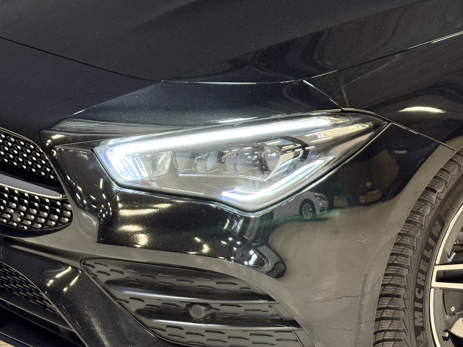 Mercedes-Benz CLA-klasse Shooting Brake 200 Business Solution AMG | Pano | Sfeerverl. | Burmester | Keyless