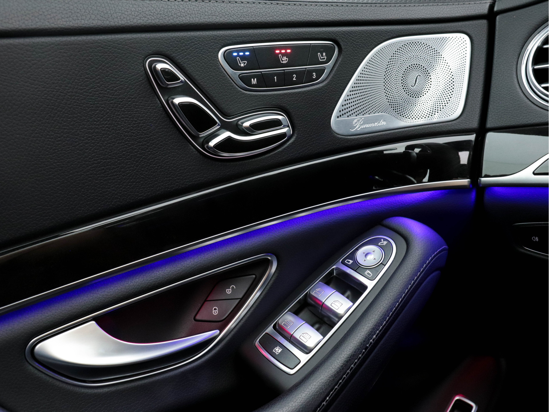 Mercedes-Benz S-klasse 400d 4-Matic Lang Aut. *PANO | DISTRONIC | BURMESTER-AUDIO | TOP-VIEW | KEYLESS | BLIND-SPOT | AIRMATIC | FULL-LEATHER  | FULL-LED |  MEMORY-PACK  | WIDE-SCREEN-DIGI-COCKPIT | AMBIENT-LIGHTNING |  HEATED/VENTI