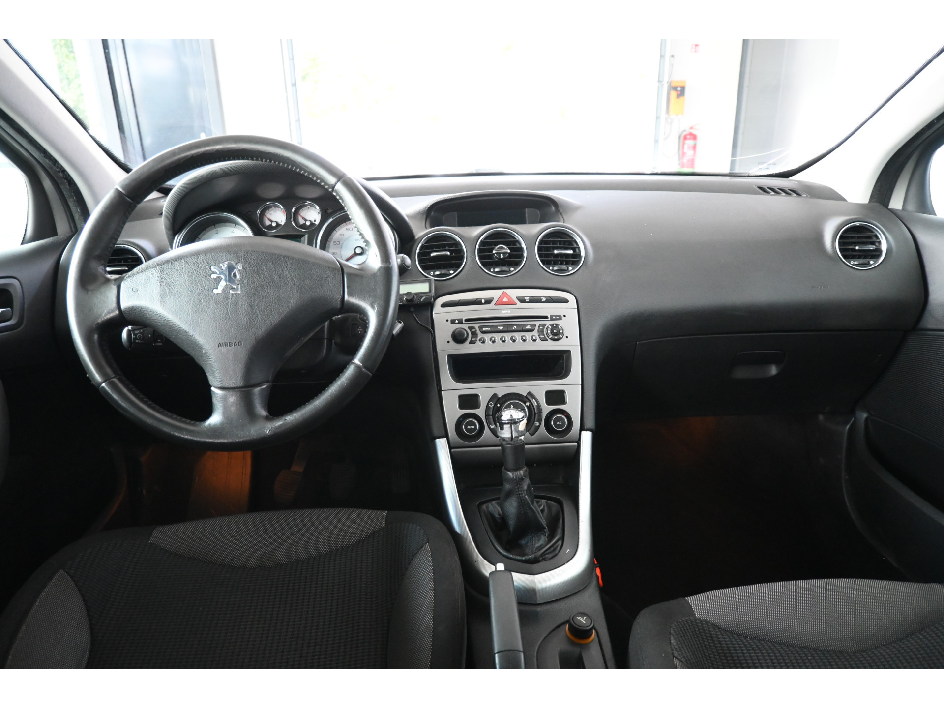 Peugeot 308 1.6 THP XT Airco Panoramadak Cruise Control LEES TEKST! Inruil Mogelijk!