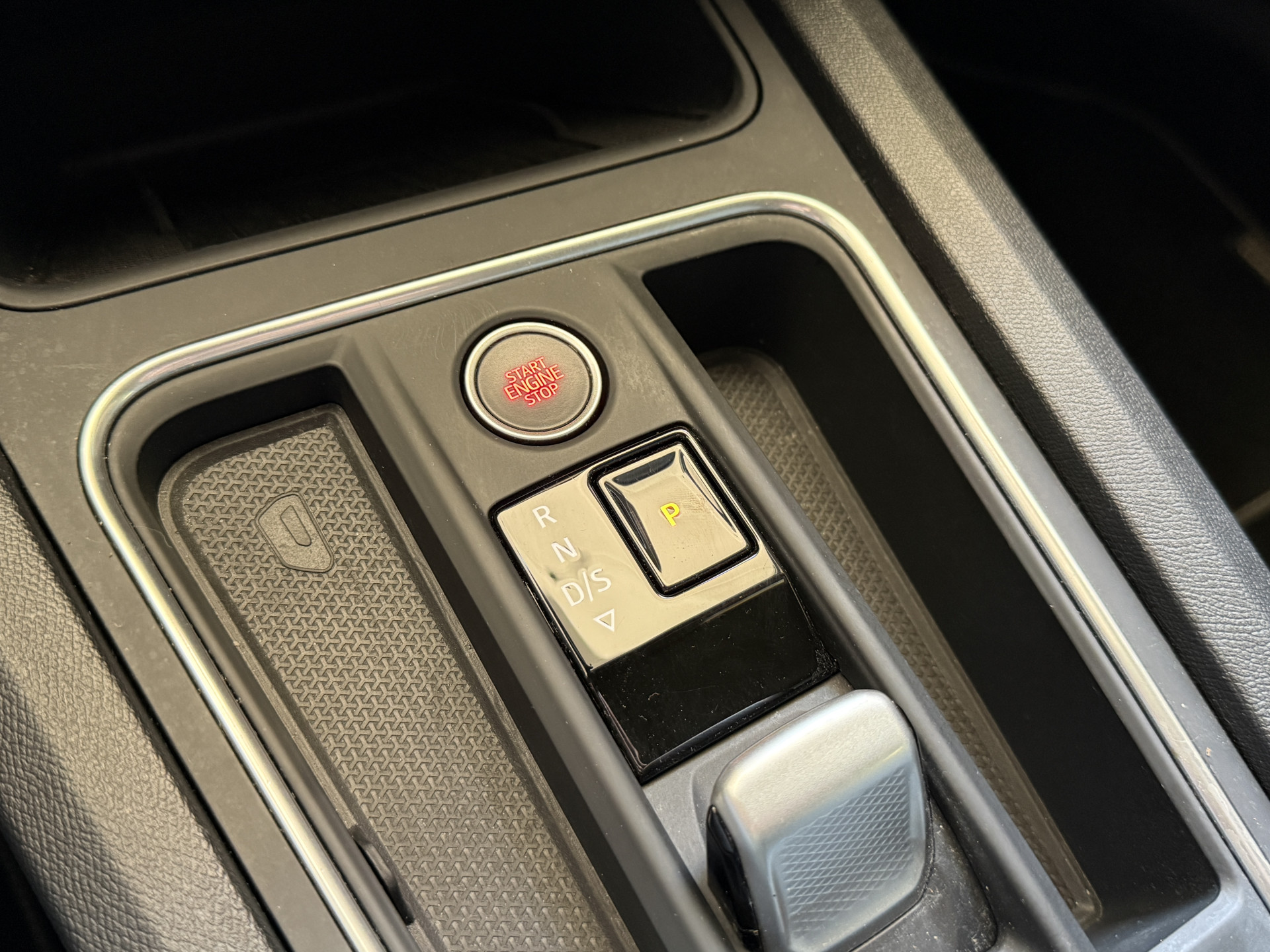 SEAT Leon 1.4 TSI eHybrid PHEV FR Business Intense | Keyless | Apple Carplay | Stoel/Stuurverwarming | Camera