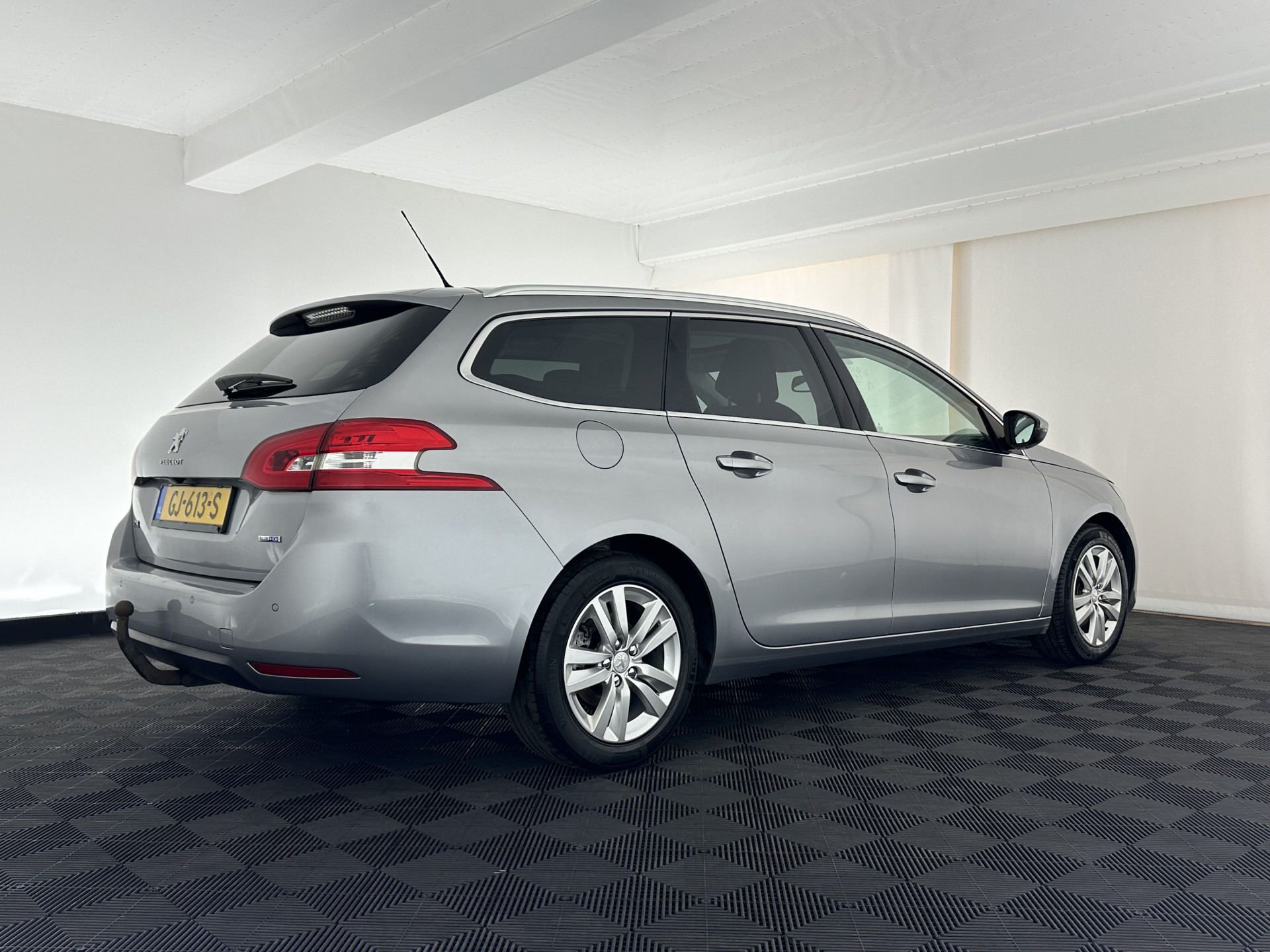 Peugeot 308 SW 1.6 BlueHDI Blue Lease Executive Pack *PANO | CAMERA | NAVI-FULLMAP | ECC | PDC | CRUISE | LANE-ASSIST | COMFORT-SEATS | 16"ALU*