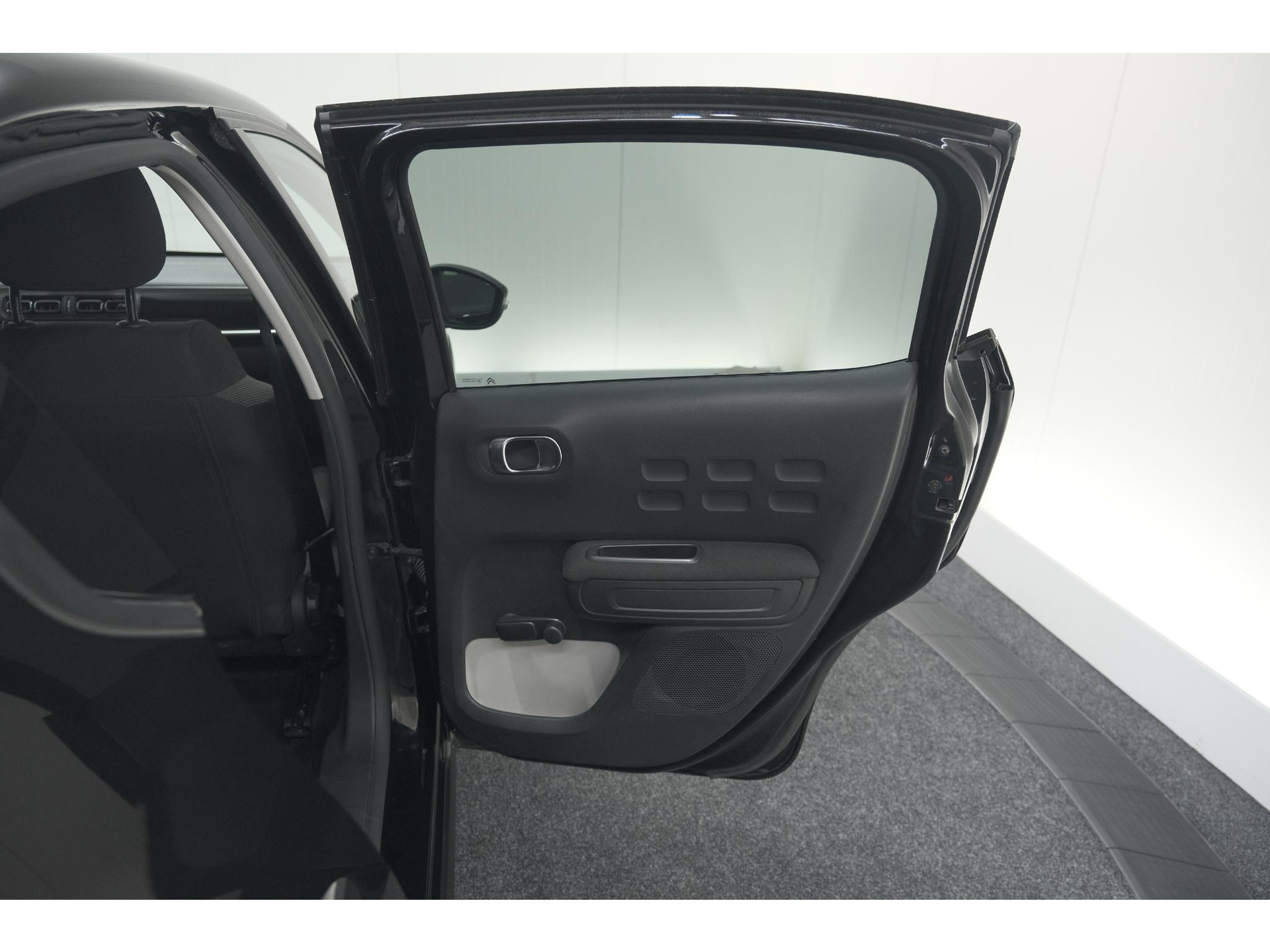 Citroen C3 PureTech 110 EAT6 Max | Apple Carplay | Parkeersensoren | Climate Control | 16 Inch Lichtmetalen Velgen