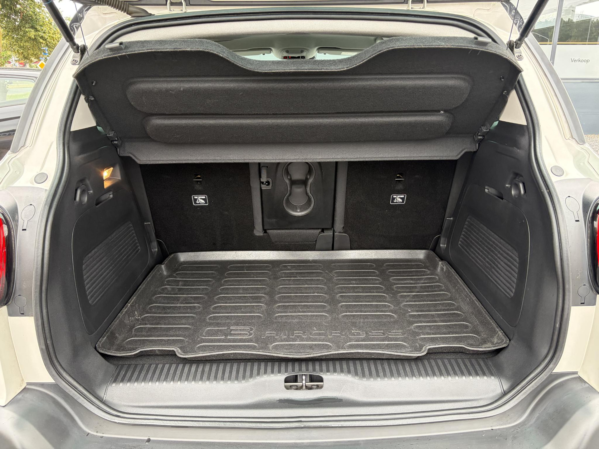Citroen C3 Aircross 1.2 PureTech S&S Shine 1e Eigenaar l D-riem vv in 07-07-2025 l 360° Camera l Navi l Carplay l Net beurt gehad l Keyless l 17''Lmv l Rijstrooksensor l 110pk l Pdc V+A l 6 Bak l N.A.P l Apk tot 07-2027