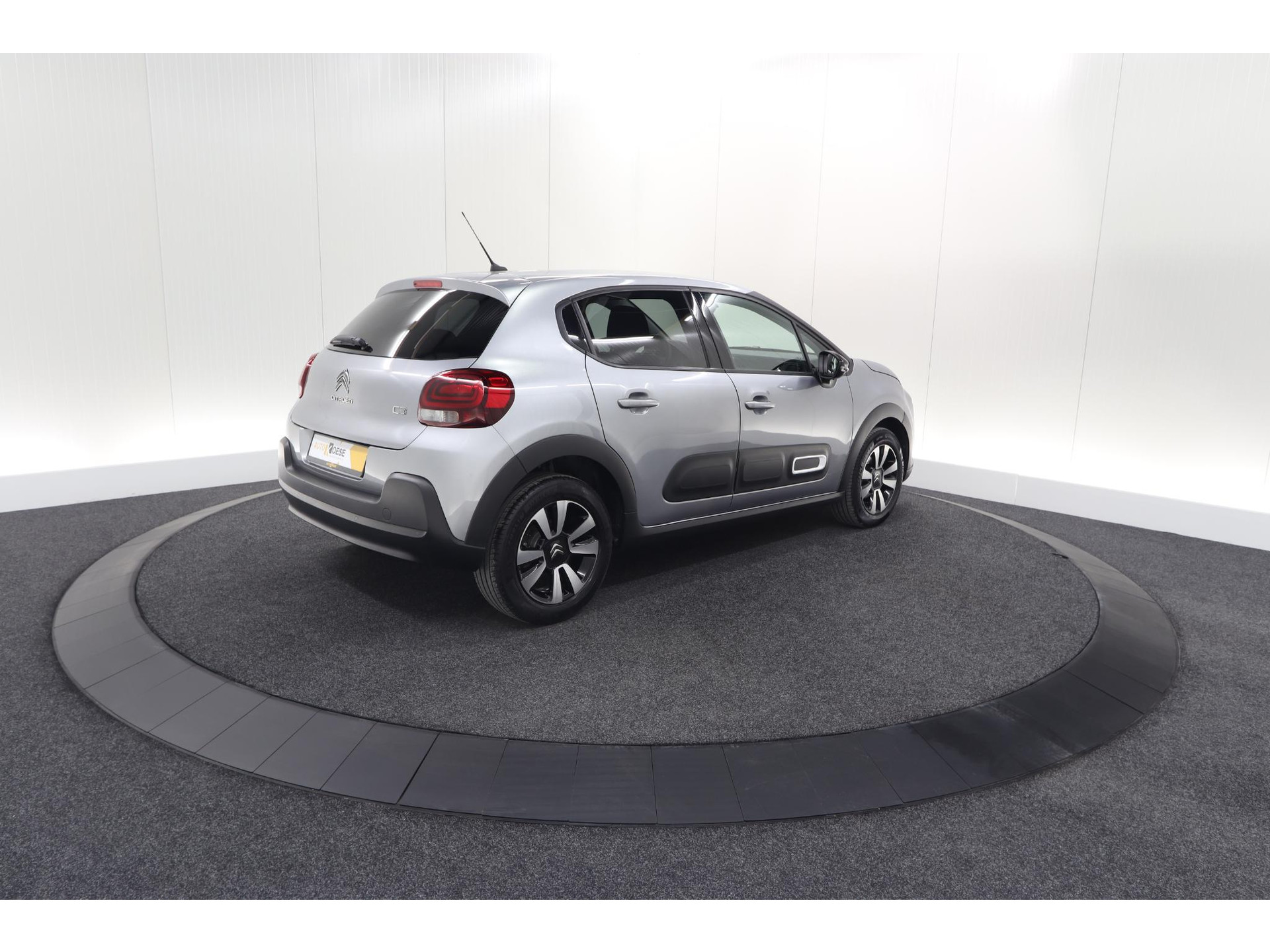 Citroen C3 PureTech 110 EAT6 Max | Parkeersensoren | Apple Carplay | 16 Inch Lichtmetalen Velgen