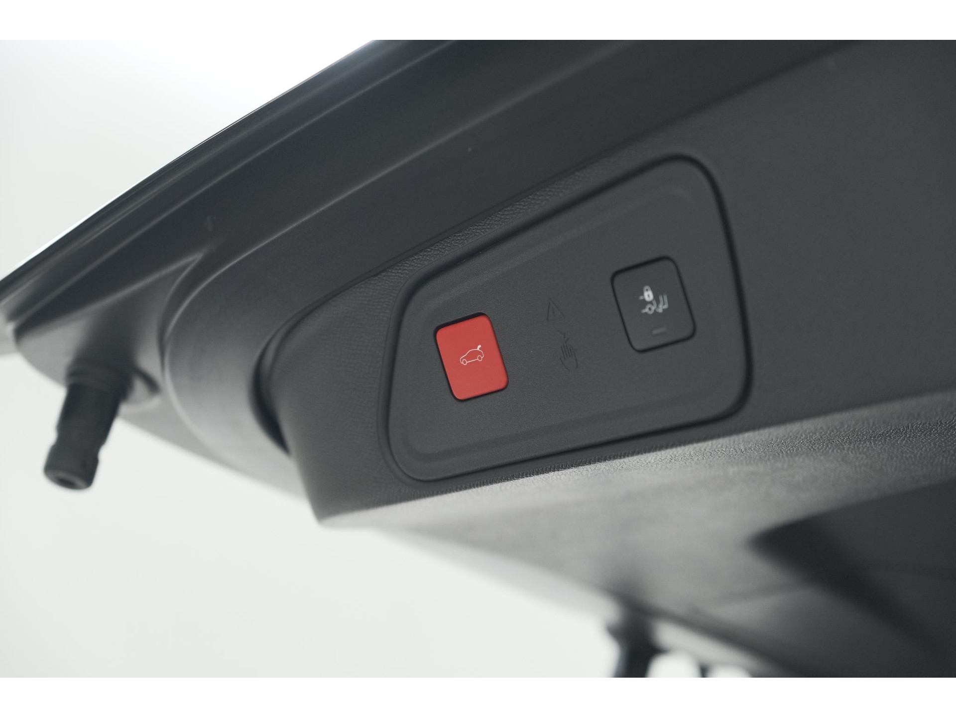 Peugeot 3008 136 Hybrid e-DCS6 GT | 360 Camera | Adaptieve Cruise Control | Elektrische Kofferklep | Stoelverwarming