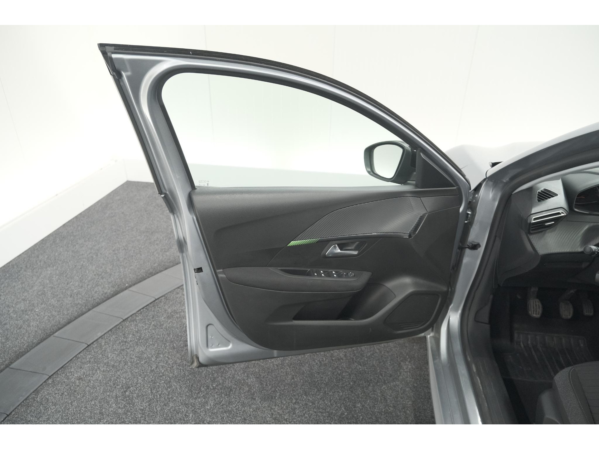 Peugeot 208 PureTech 100 Active | Parkeersensoren | Navigatie | Apple Carplay