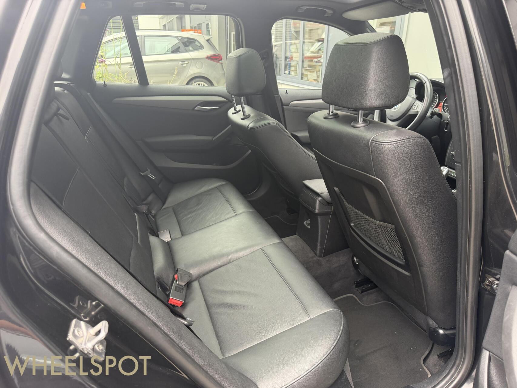 BMW X1 xDrive28i M-Sport|Pano|H&K|Keyless|Memory|Dealer OH