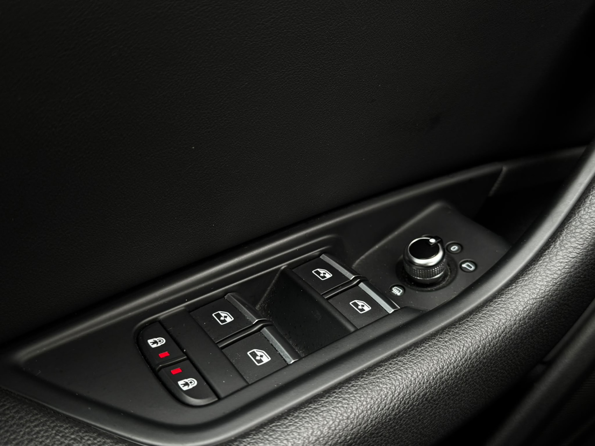 Audi A4 Avant 35 TFSI 2X S-Line *NL-AUTO*