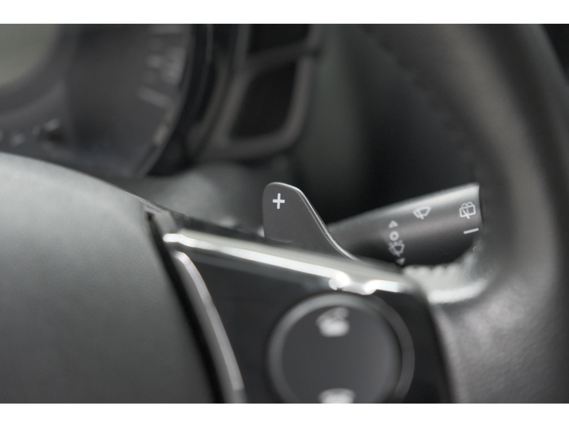 Citroen C1 1.0 VTi Shine | Automaat | Stoelverwarming | Camera | Lederen bekleding