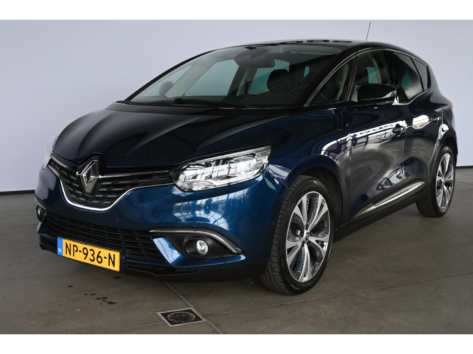 Renault Scénic 1.2 TCe Intens Clima Navigatie Cruise Control LED Rijklaarprijs! Inruil Mogelijk!
