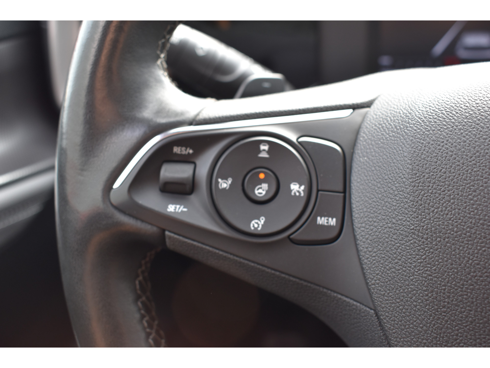 Opel Mokka 1.2 Turbo Elegance Automaat Navi/Carplay Stoelverwarming Juni 2023