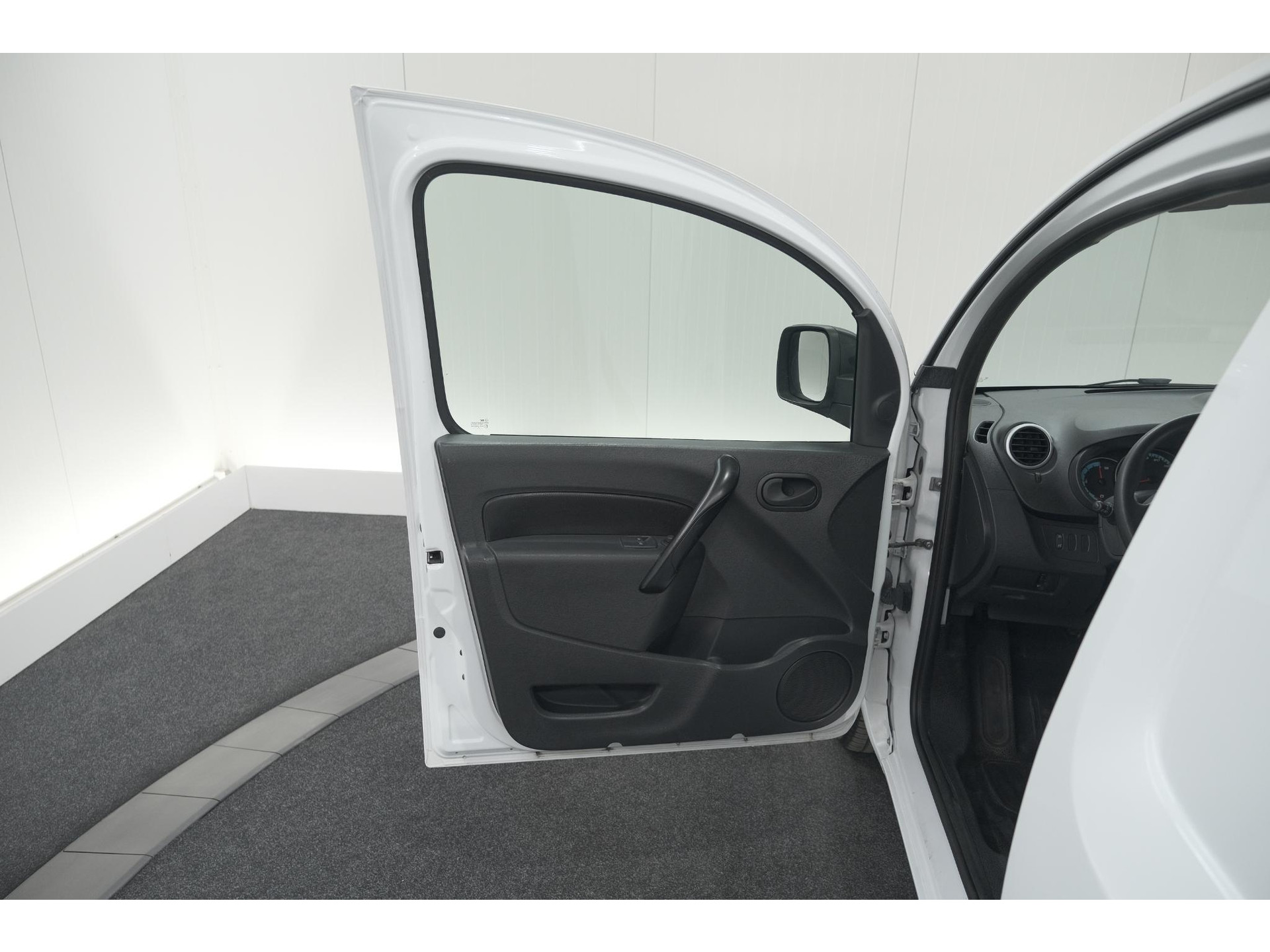 Renault Kangoo E-Tech 33 kWh 82 PK | Koopaccu | Airco | Cruise Control | DAB Radio