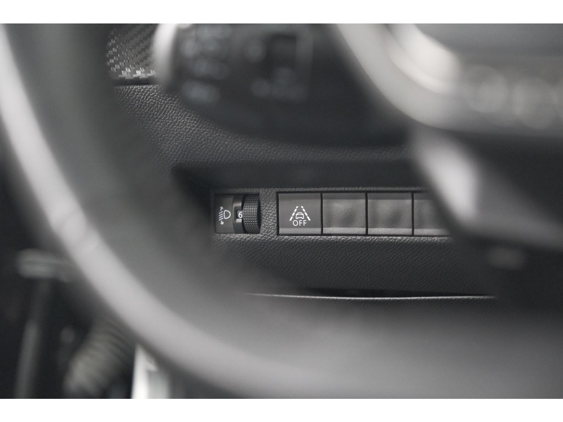 Peugeot 2008 PureTech 130 EAT8 Allure | Trekhaak | Camera | Navigatie | Apple Carplay