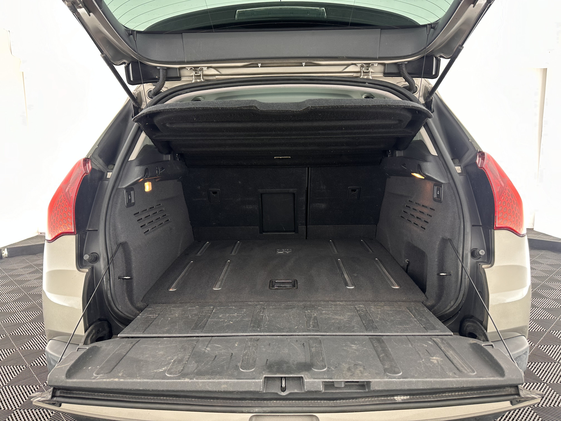 Peugeot 3008 2.0 HDiF HYbrid4 Aut. *NAVI-FULLMAP | COMFORT-SEATS | ECC | SHIFT-PADDLES | PDC | CRUISE | 16''ALU*