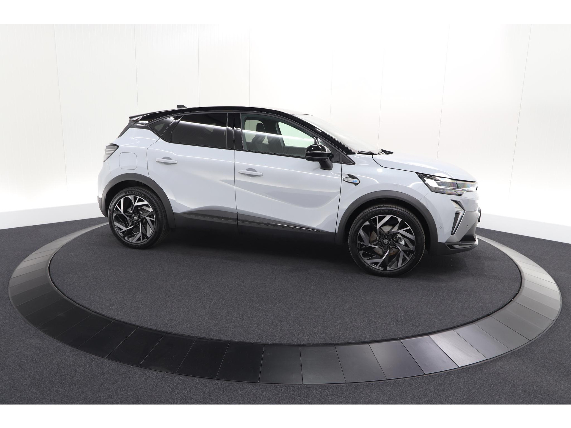 Renault Captur 1.8 E-Tech Full Hybrid 160 Esprit Alpine | Rondom Camerazicht | Dodehoekdetectie | Adaptieve Cruise Control