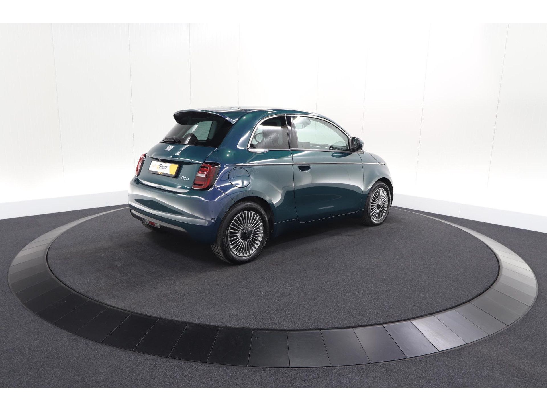 Fiat 500 Icon 42 kWh | 96,1% SOH | Convenience Pack | Camera | Dodehoekdetectie | Stoelverwarming