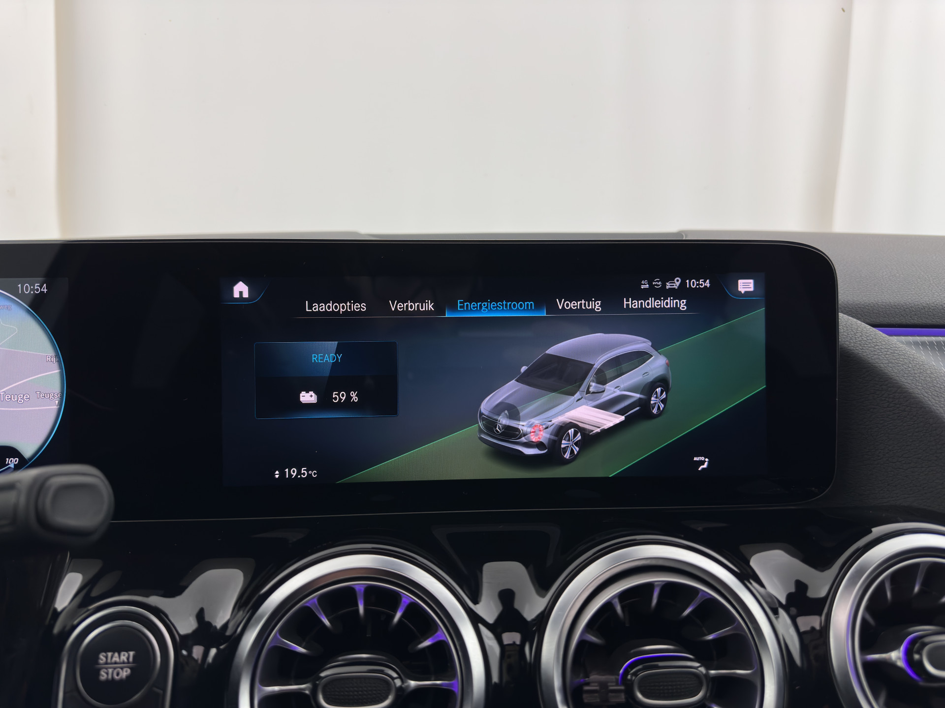 Mercedes-Benz EQA 250 Business Solution Luxury 67 kWh [ 3-Fase ] (SOH-94%) (INCL-BTW) *PANO | LEATHER | WIDESCREEN-COCKPIT | FULL-LED | BLINDSPOT | AMBIENT-LIGHT | CAMERA | NAVI-FULLMAP | DAB+ | COMFORT-SEATS | ECC | SHIFTPADDLES | CRUISE | HEATED-SEATS |