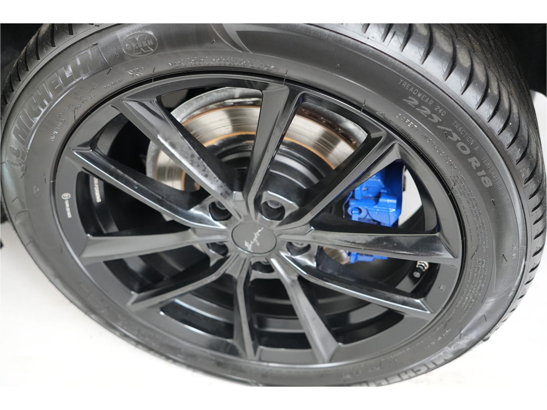 BMW X2 xDrive25e PHEV 220 pk | SOH 93% | M Sport | Pano | Leder | Head-up |