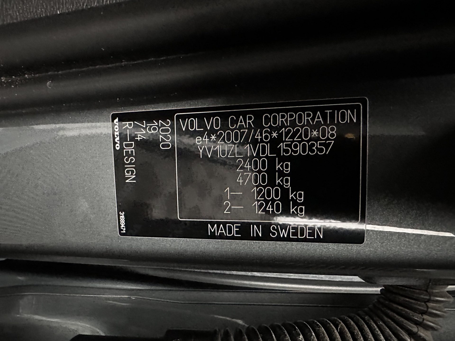 Volvo XC60 2.0 B5 Business Pro R-Design (INCL.BTW) Aut. *PANO | LUXURY-LEATHER | FULL-LEATHER | MEMORY-PACK | HEATED-SPORTSEATS | CAMERA | NAVI-FULLMAP | SHIFT-PADDLES | PRIVACY-GLASS | AIR-SUSPENSION | ECC | PDC | CRUISE | 19''ALU