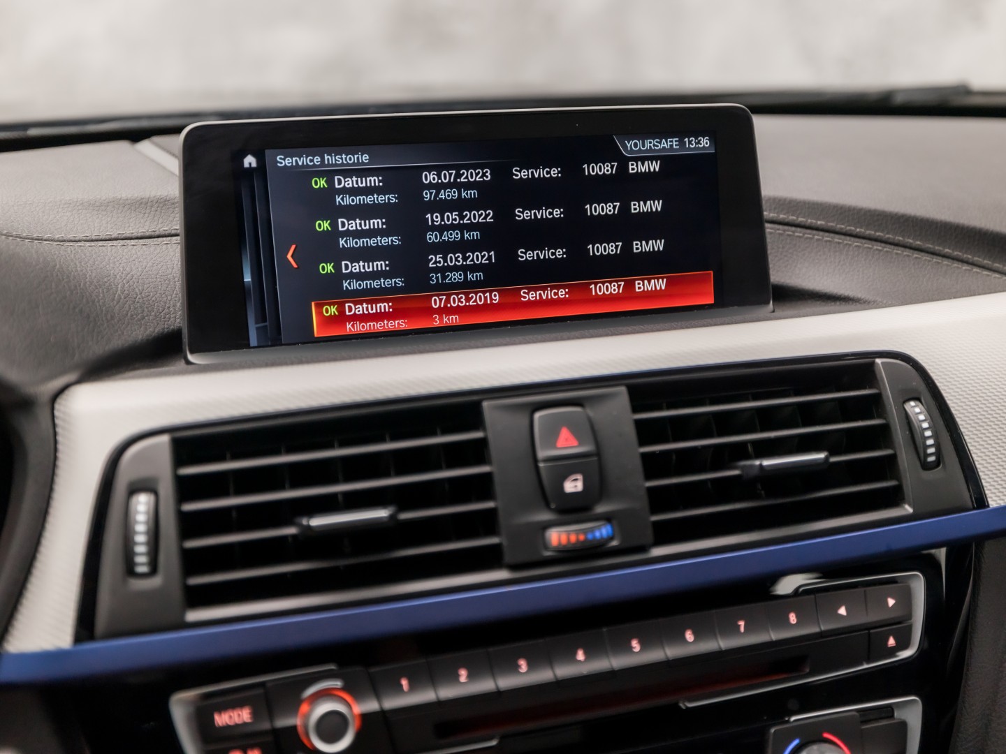 BMW 4-serie Gran Coupé 418i M Sport Automaat (SCHUIFDAK, M PAKKET, GROOT NAVI, HARMAN/KARDON, STOELVERWARMING, GETINT GLAS, SPORTSTOELEN, PARKEERSENSOREN, NIEUWE APK, NIEUWSTAAT)