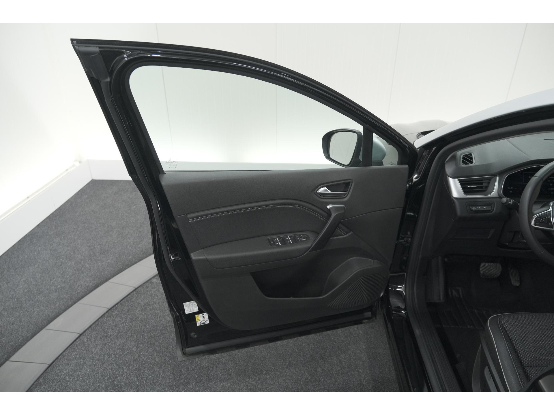 Renault Captur 1.6 E-Tech full hybrid 145 techno | Pack Full Screen | Camera | Navigatie | Allseason Banden