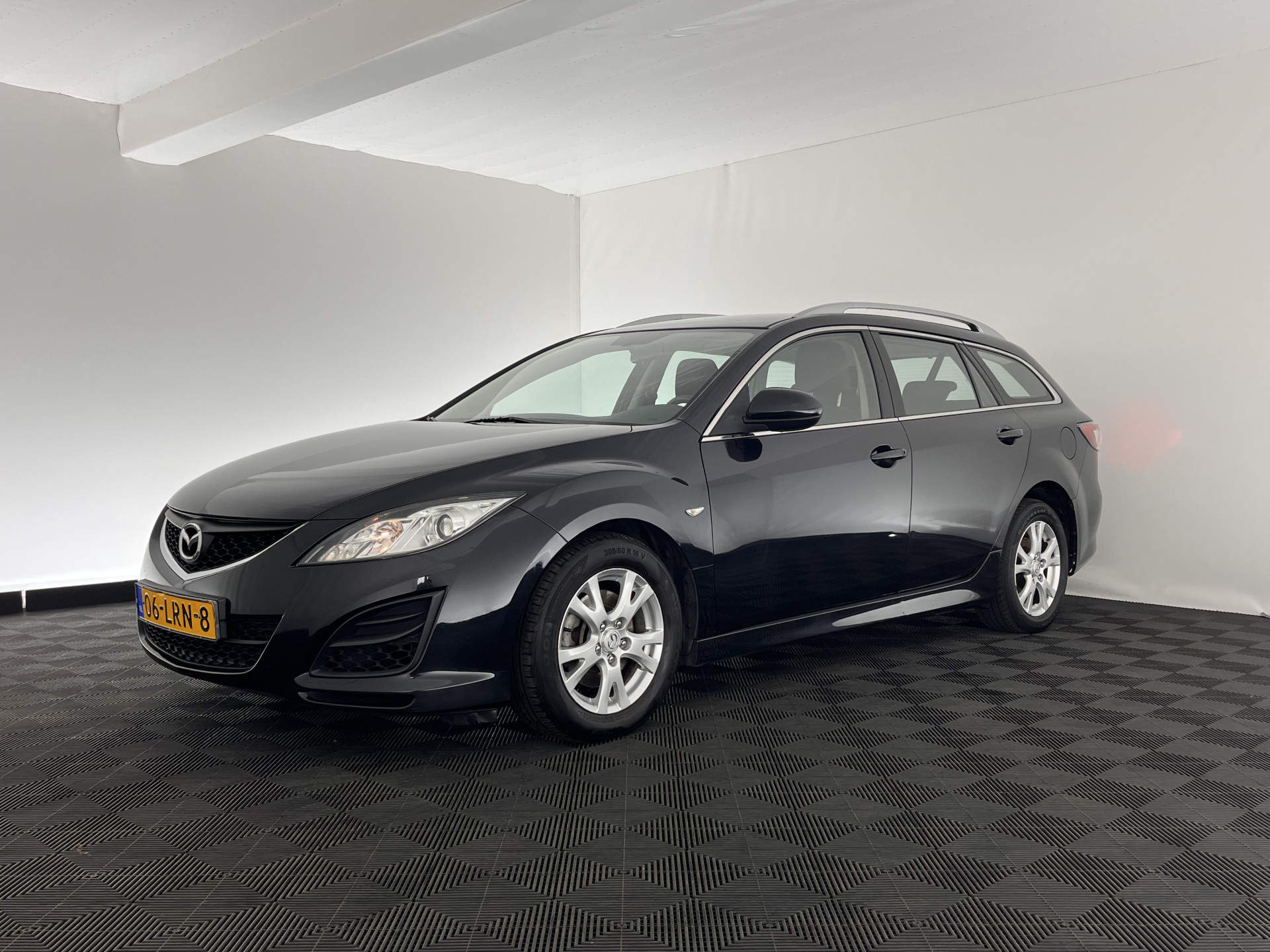 Mazda 6 Sportbreak 2.2 CiTD Business *AIRCO | CRUISE | COMFORT-SEATS | RADIO-CD/MP3 | 16''ALU*